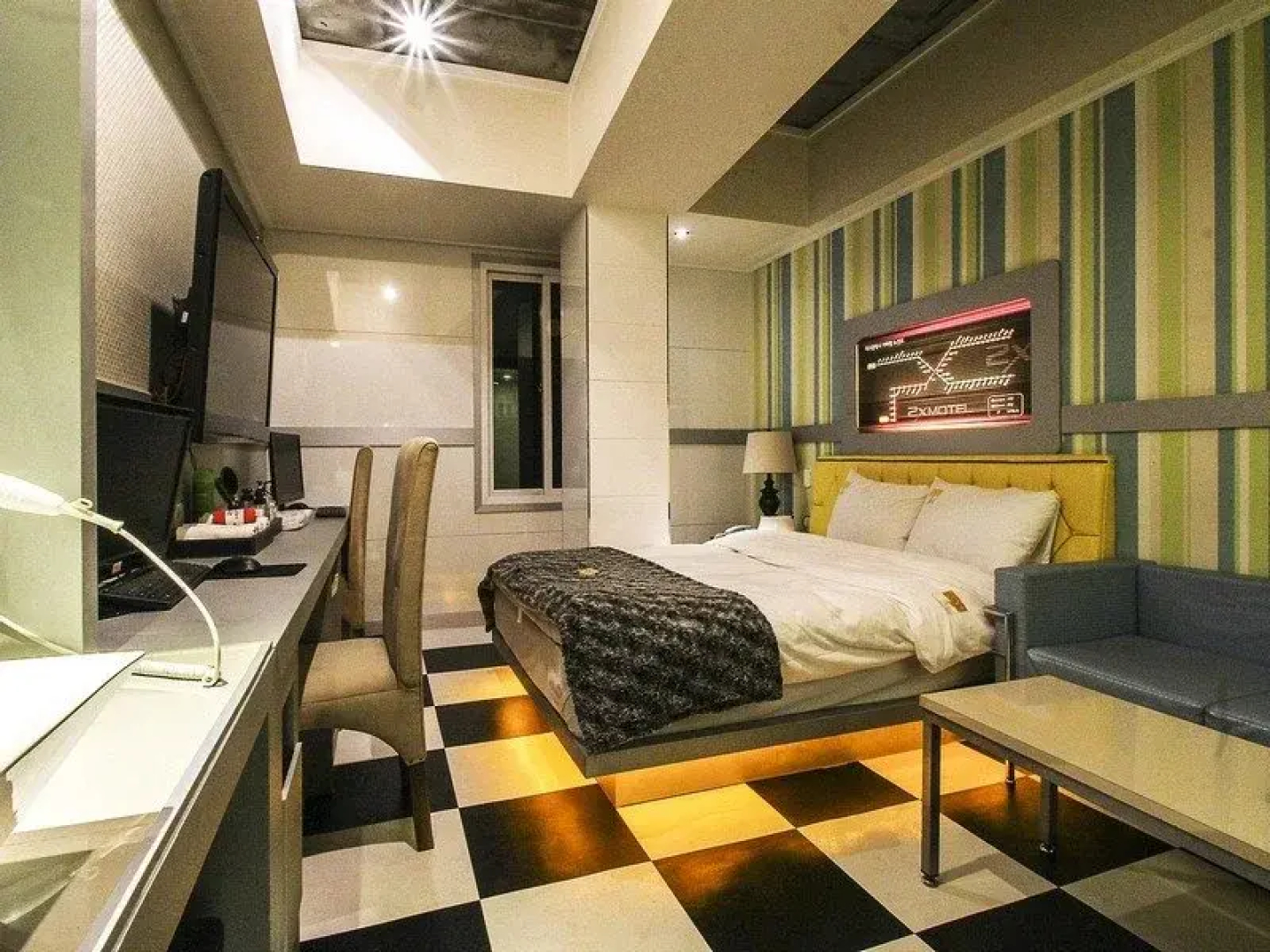 2X Hotel