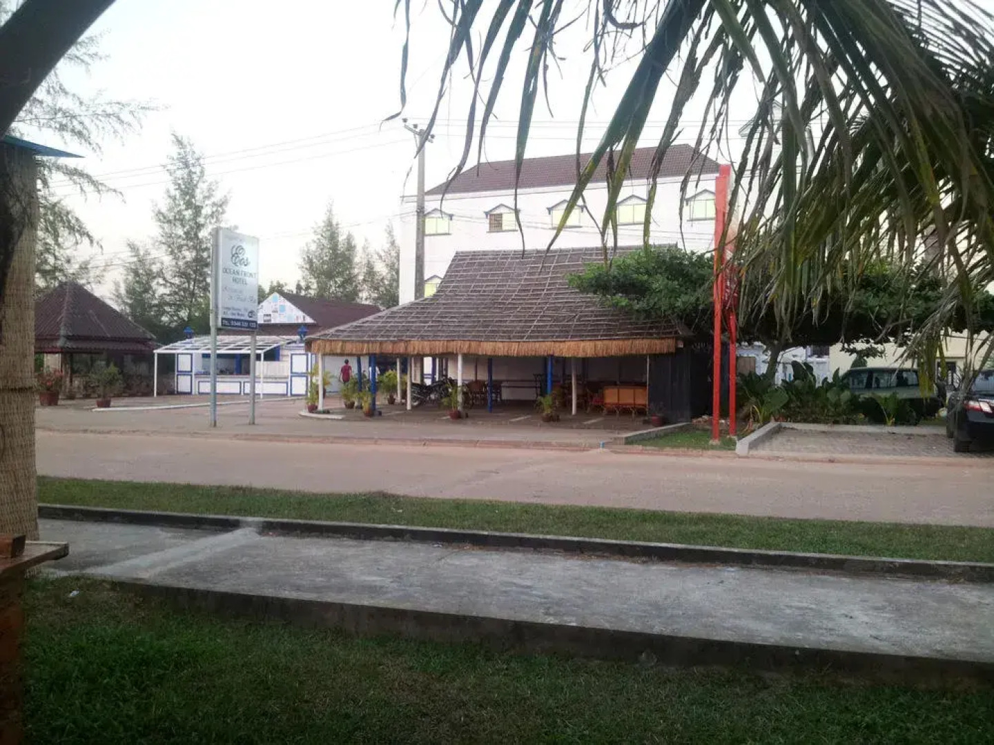 Eos Oceanfront Hotel