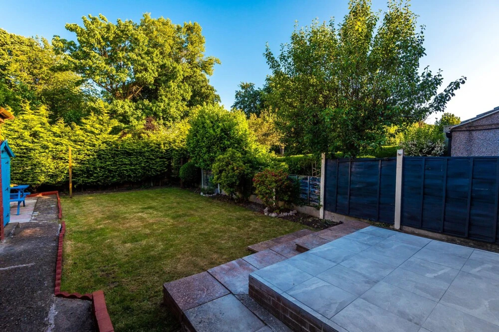 Premium 3 bed Detached House - off Road Parking - Bromborough