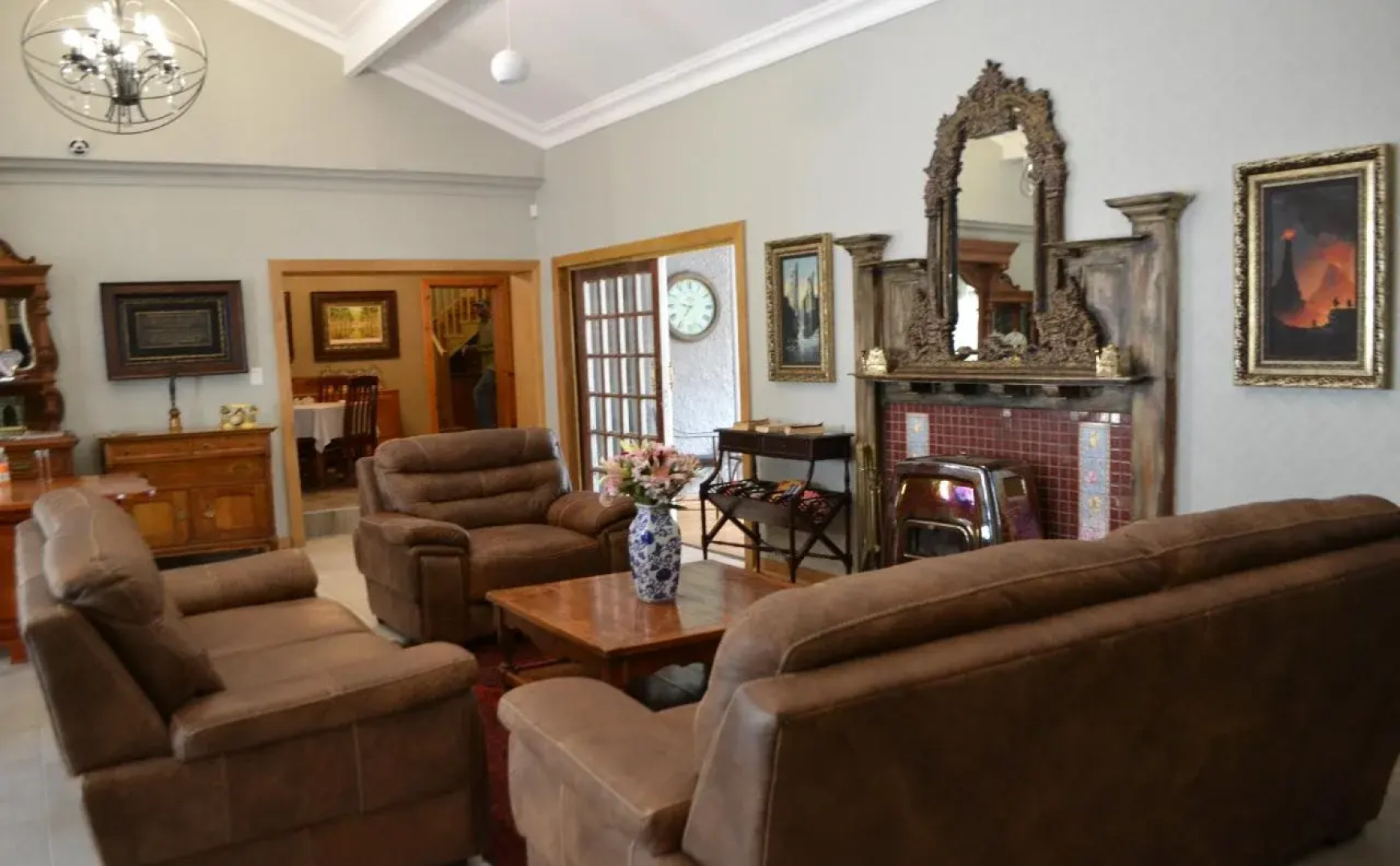 Hobbit Boutique Hotel