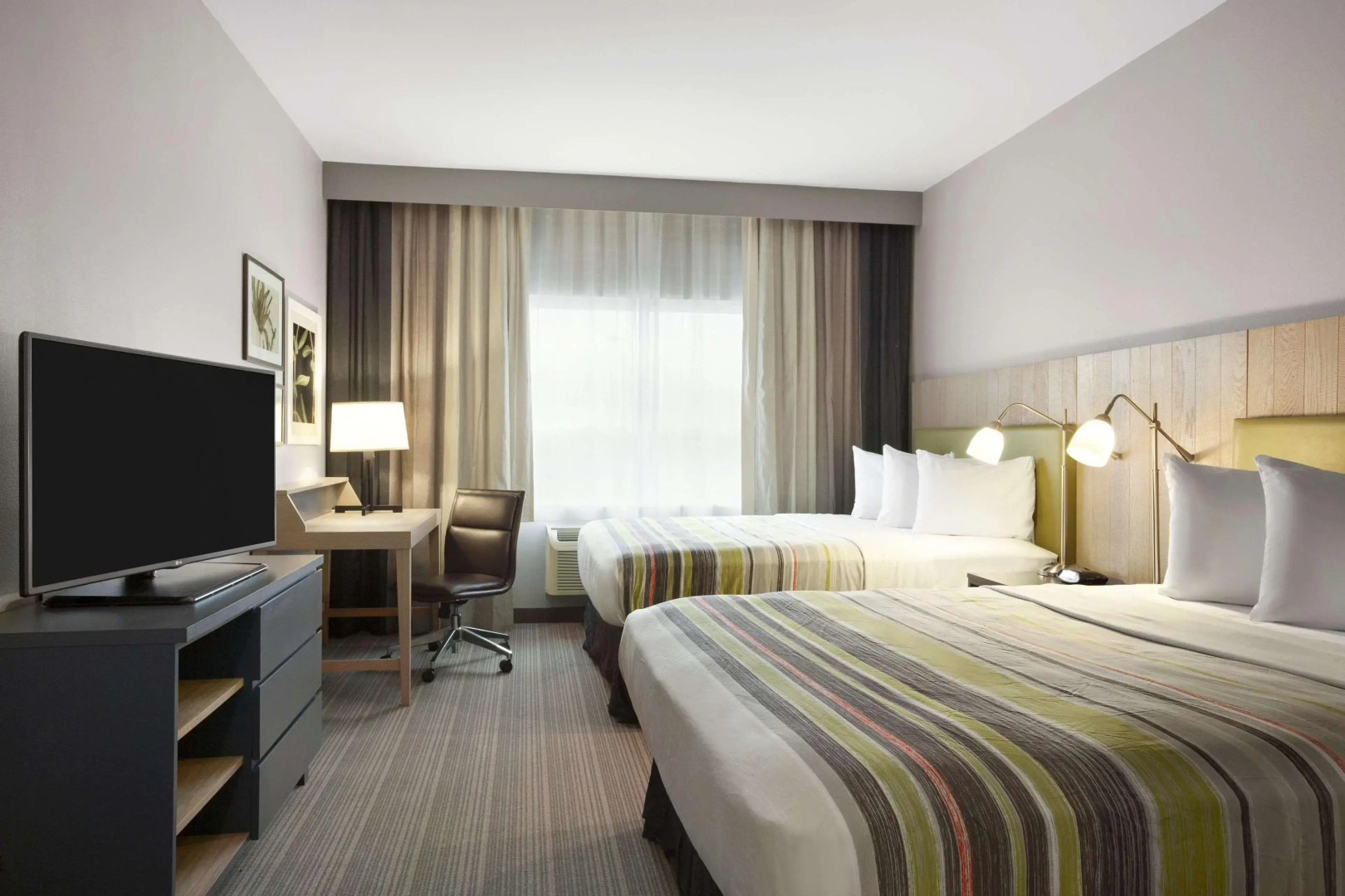 Kings Inn Hotel & Conference Center