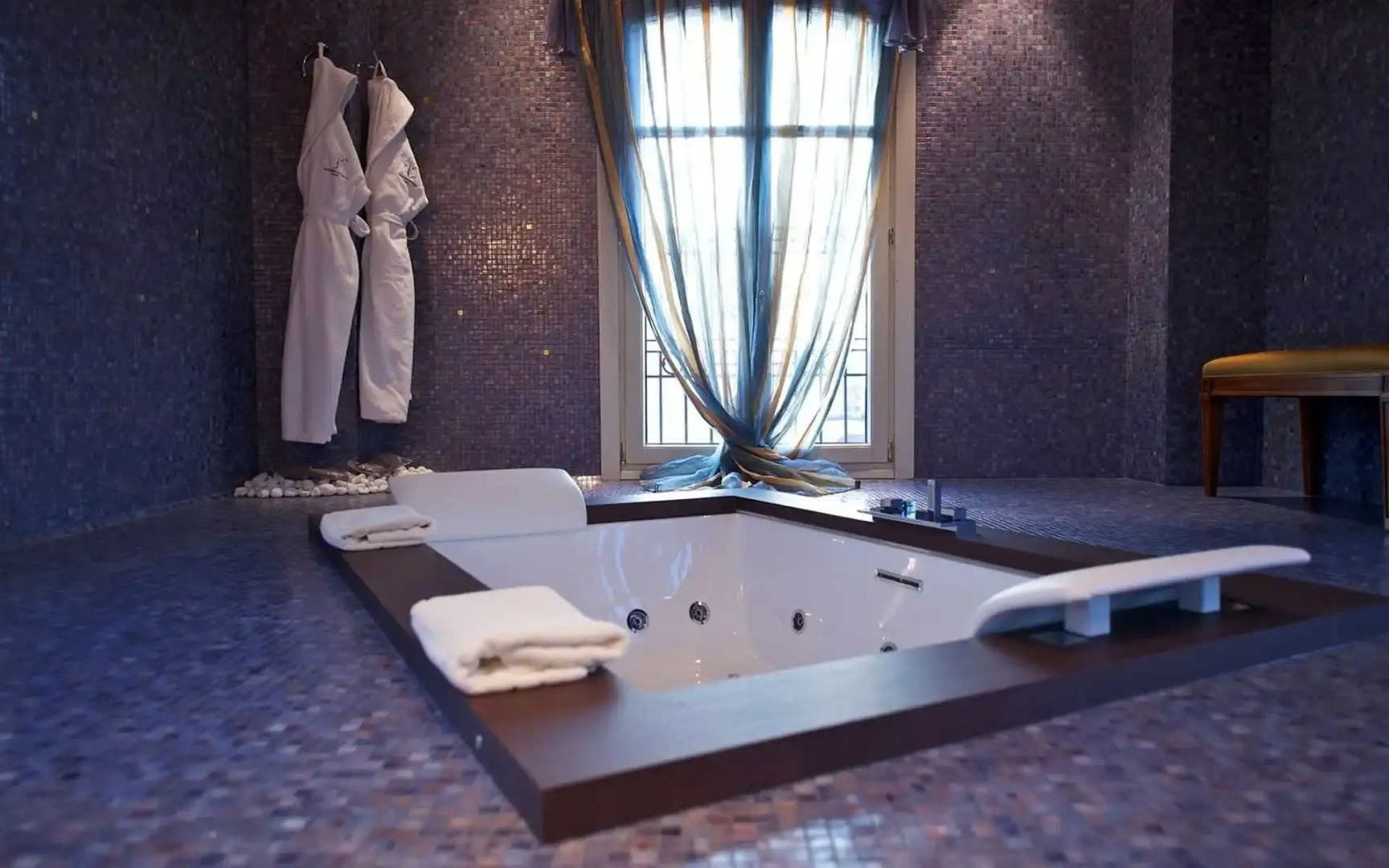 Grand Visconti Palace