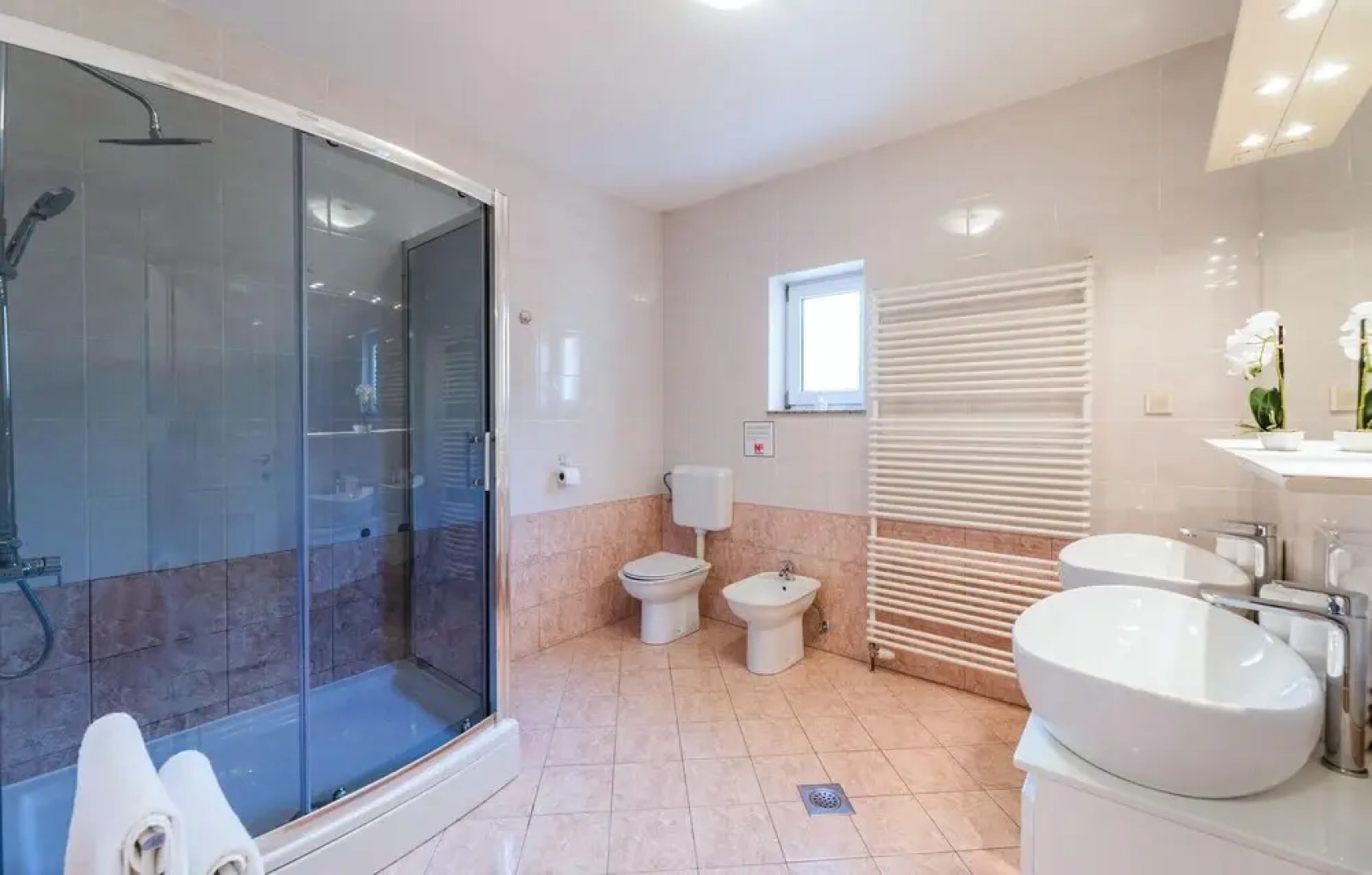 Nice Home in Novi Vinodolski With Wifi and 5 Bedrooms