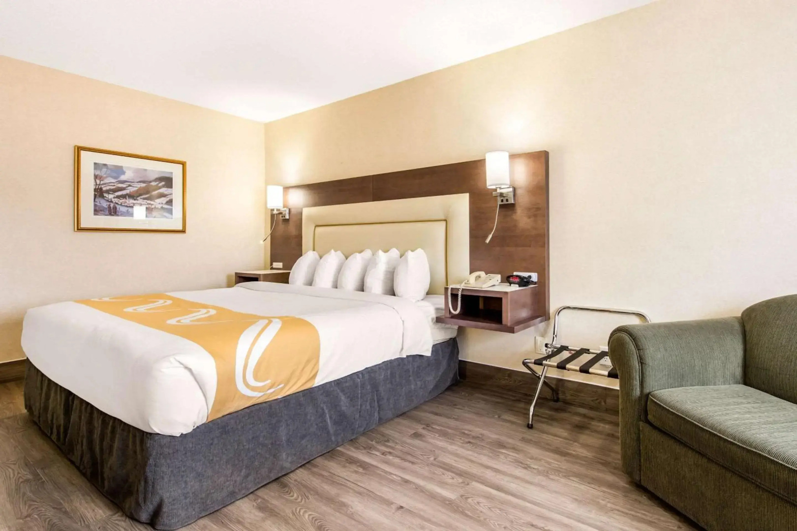 Quality Inn & Suites Gatineau