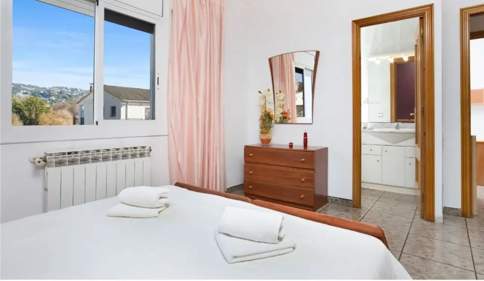 Apartment - 3 Bedrooms with Pool - 107533