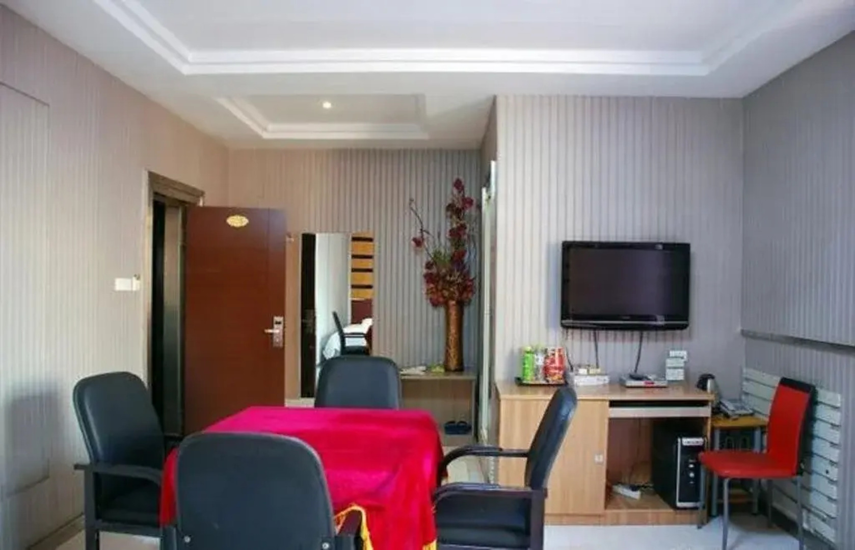 Mudanjiang Jingbo Renjia Hotel