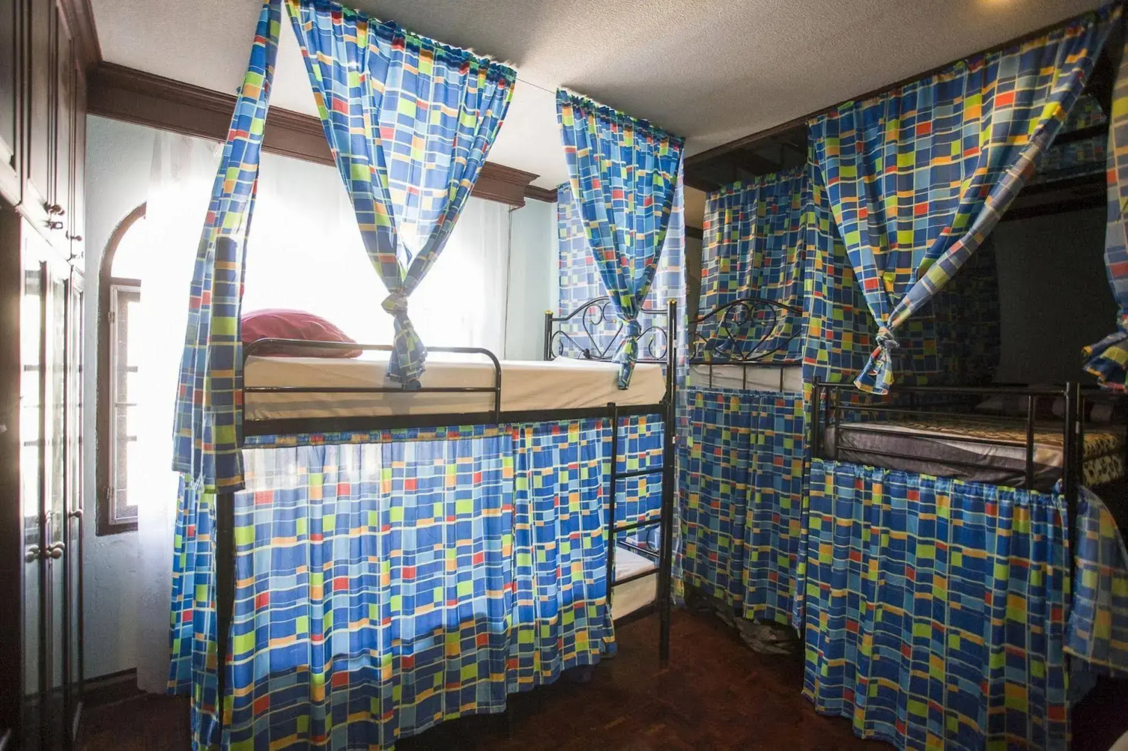 Mad COW Hostel Silom