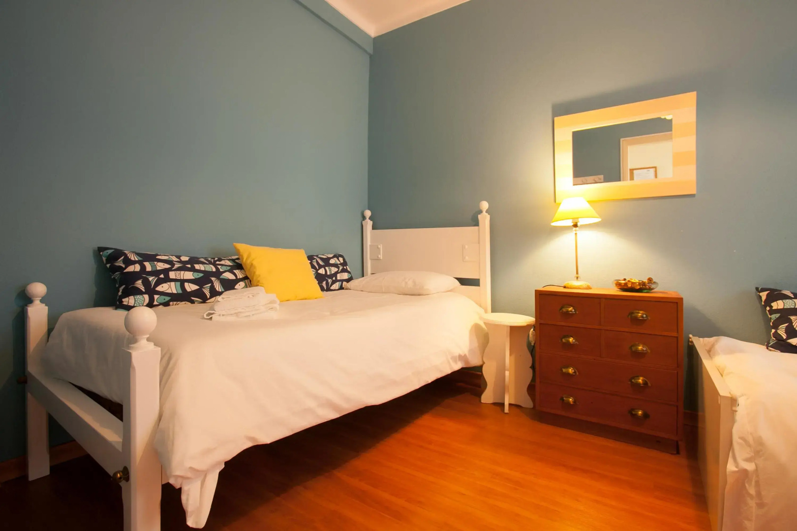 Ericeira Chill Hill Hostel & Private Rooms - Peach Garden