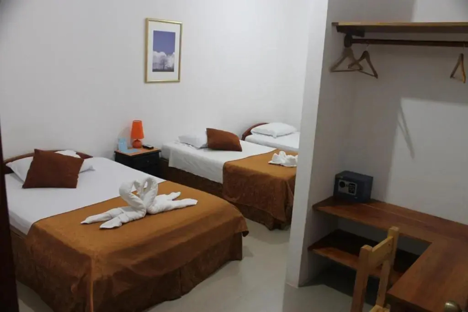 Galapagos Hostelling