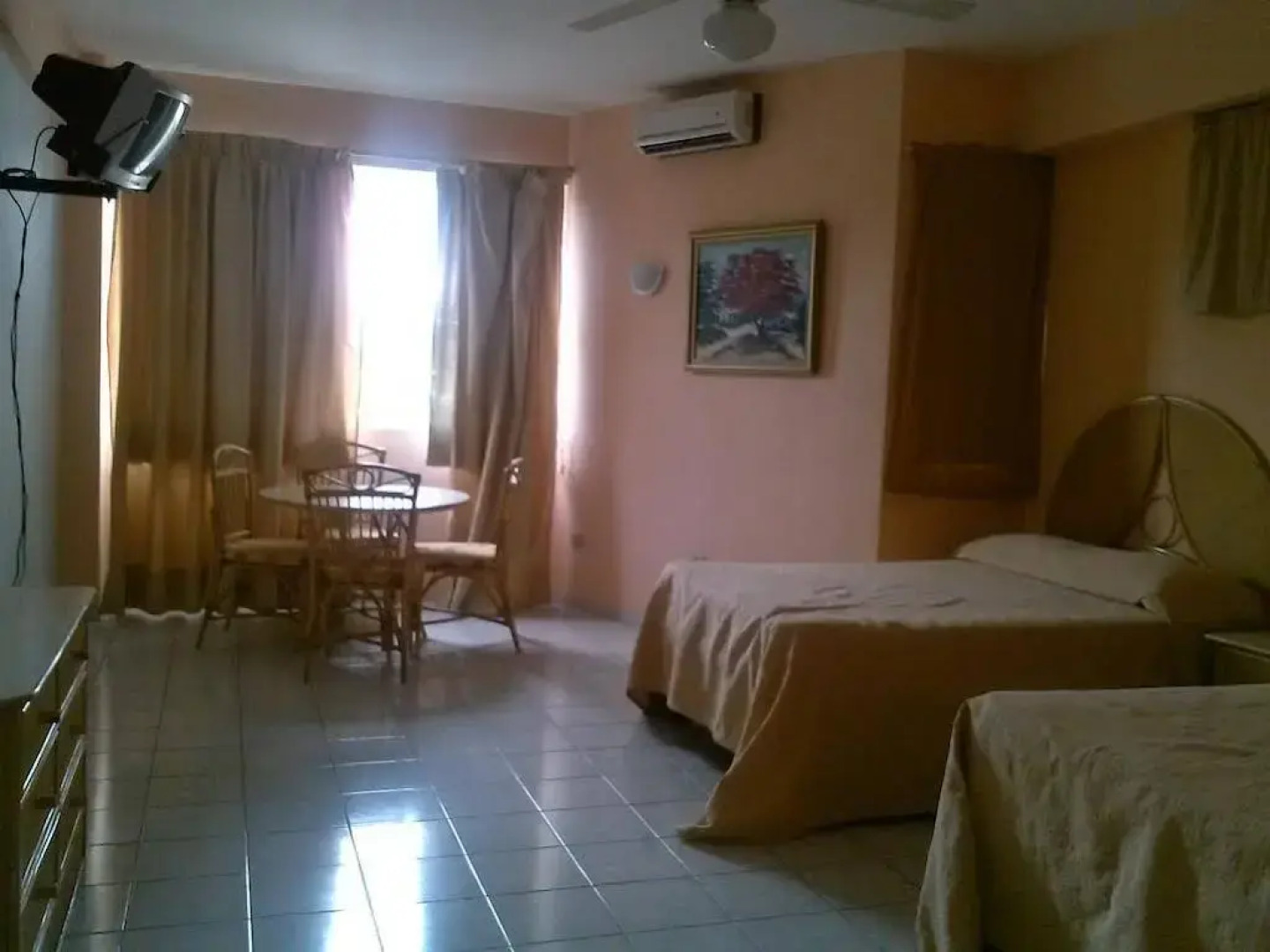 Aparta Hotel Jardines Metropolitanos