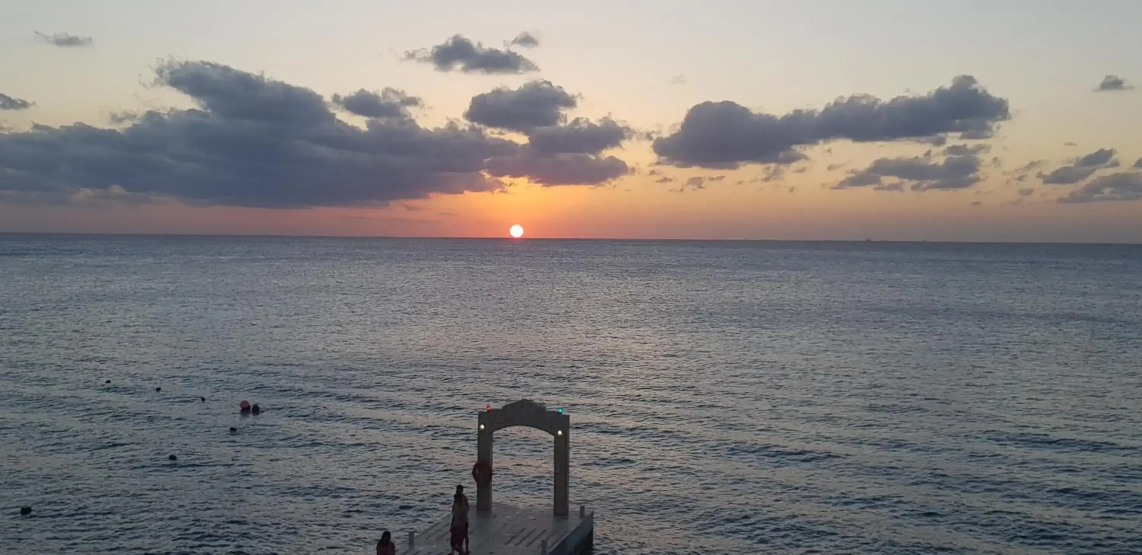 Villa Segovia @ Landmark by the Sea