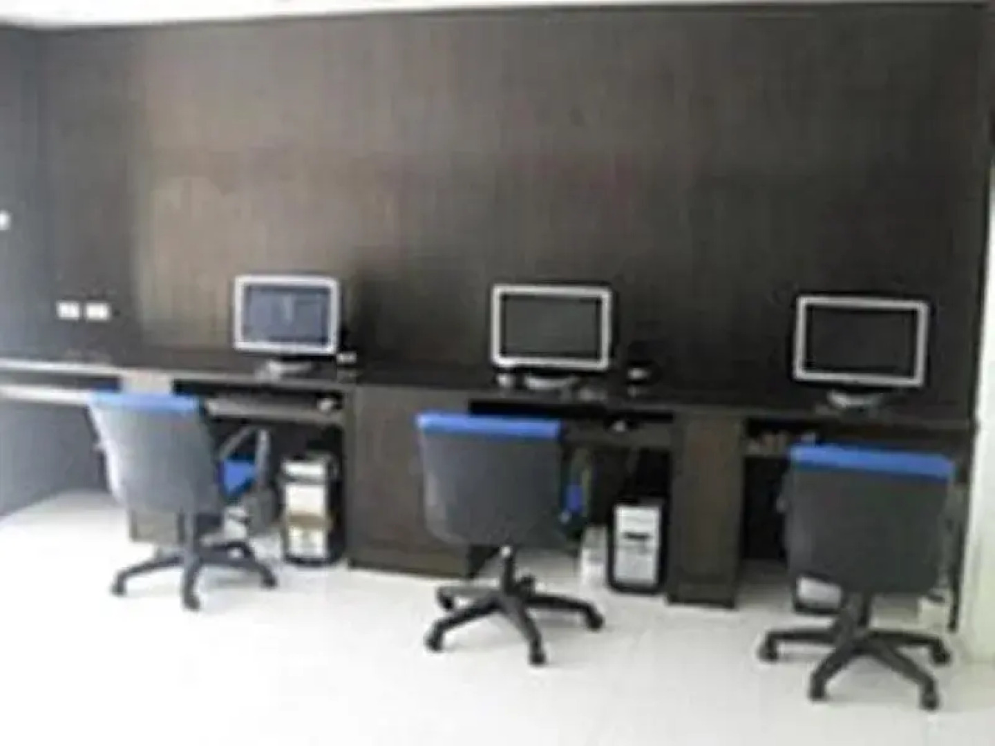 Orm Thong Apartments