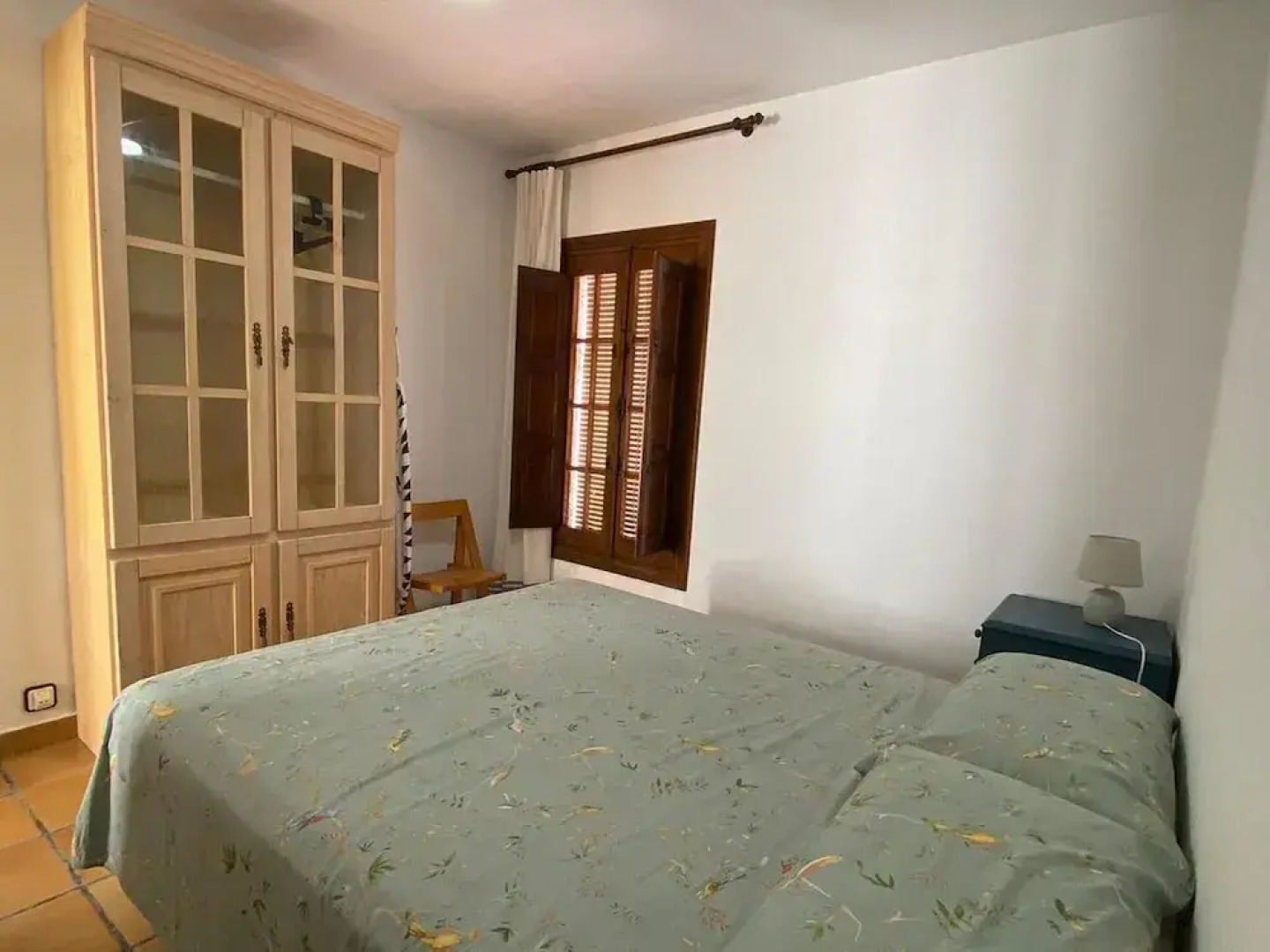 Spacious Holiday Home With Private Garden