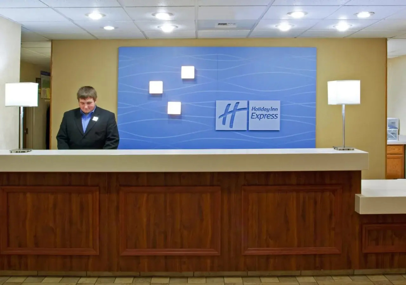 Holiday Inn Express & Suites Austin South by IHG