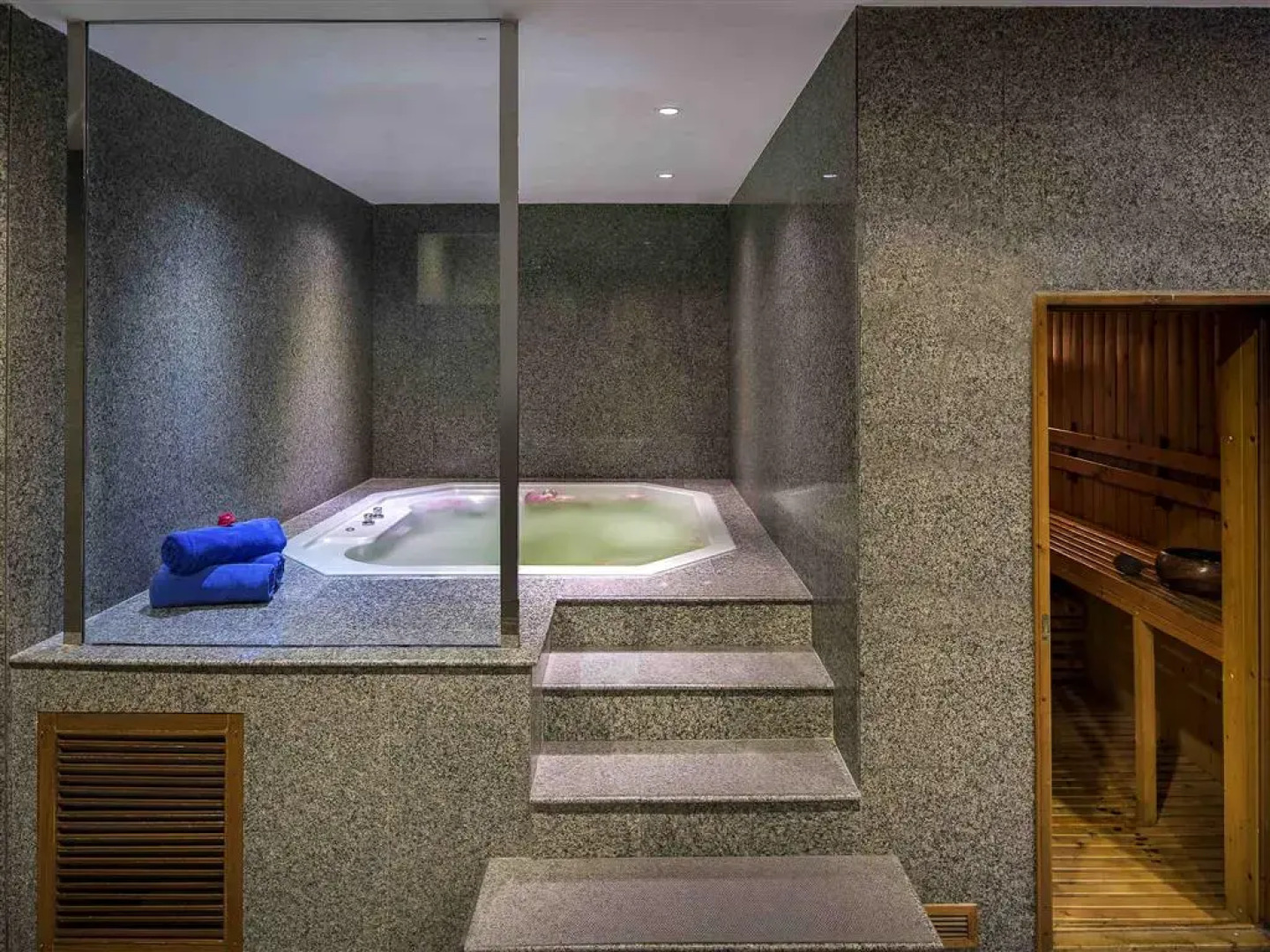 Novotel Bangkok Bangna