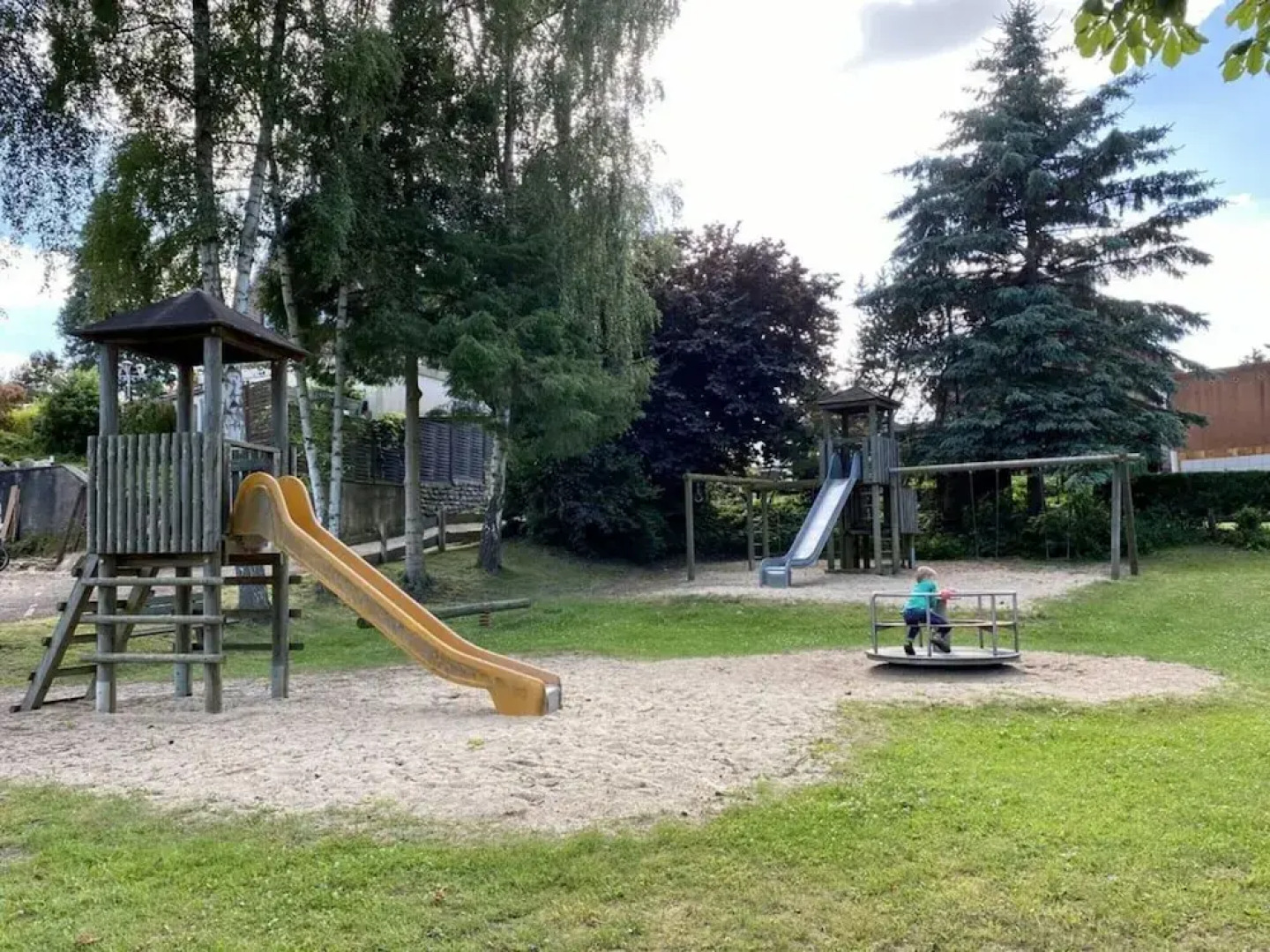 Cuddly Shell Modern Retreat