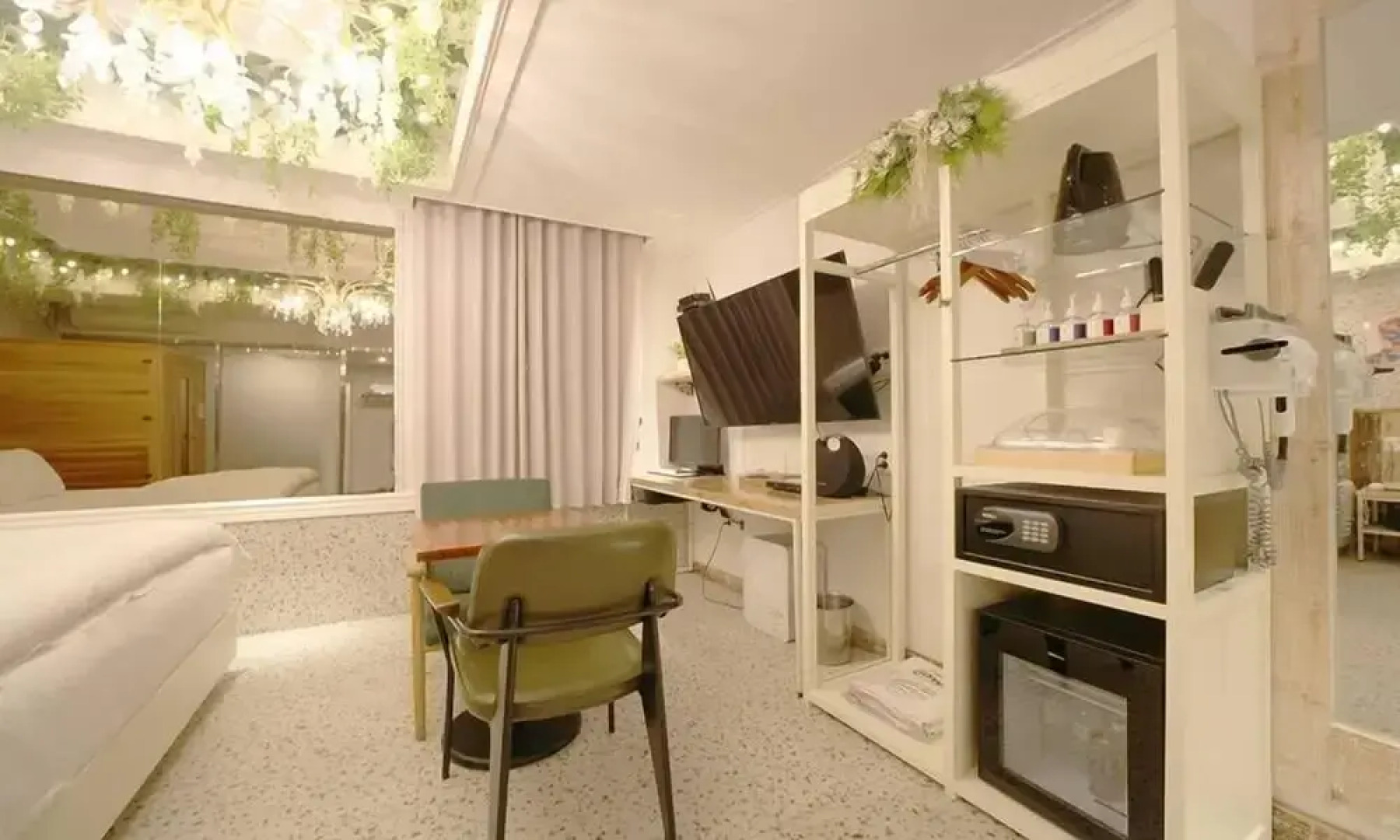 Hotel February Dongdaegu