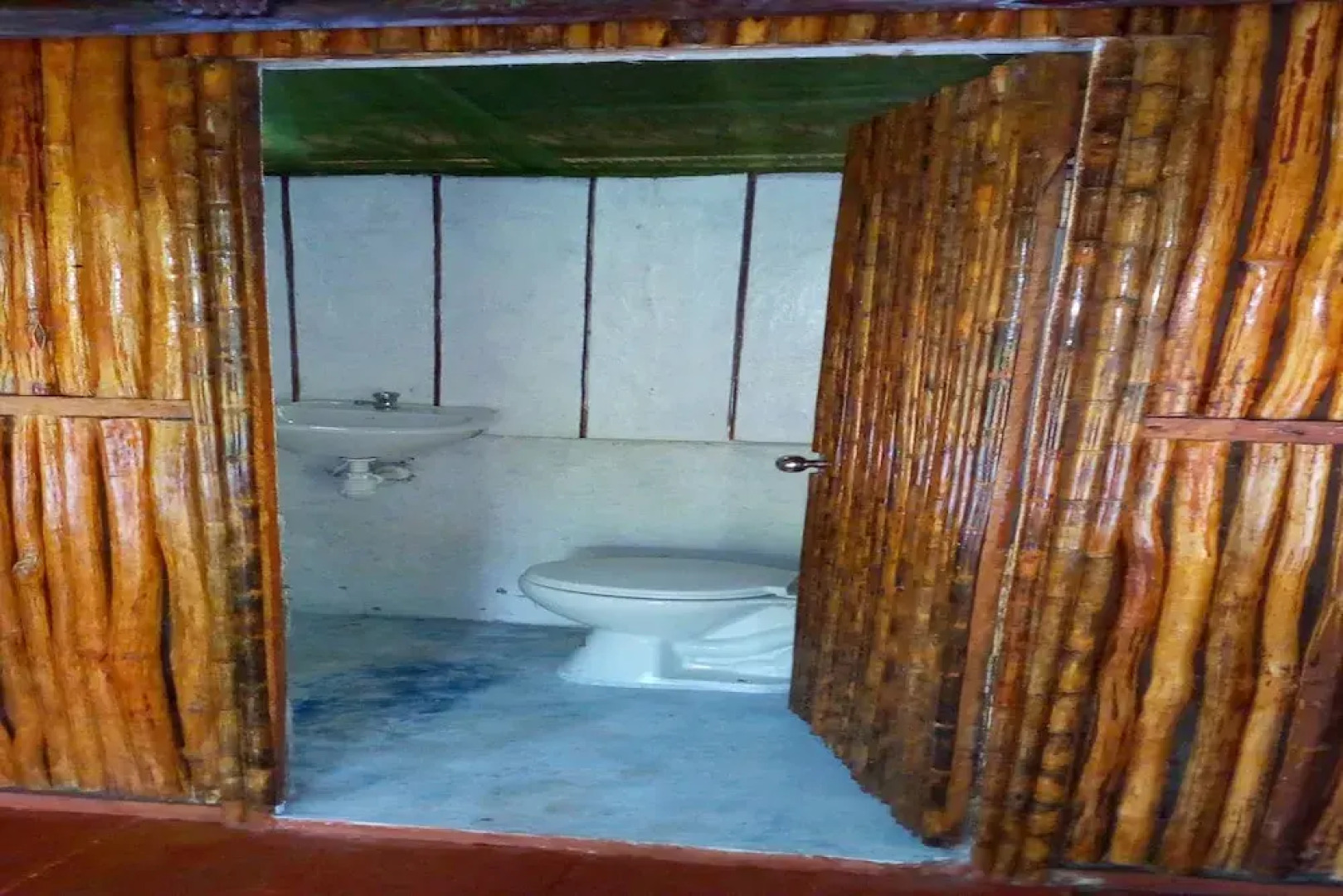 Antares Amazon Lodge