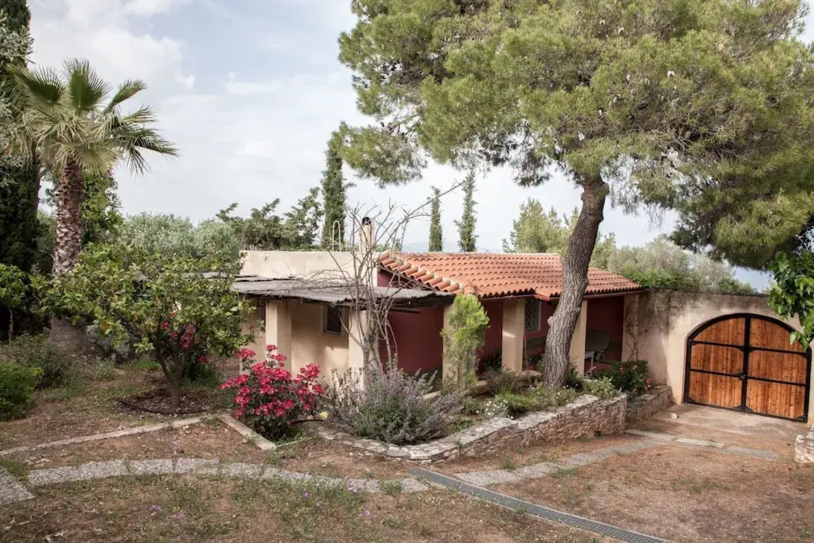 Beautiful mini eco farmhouse