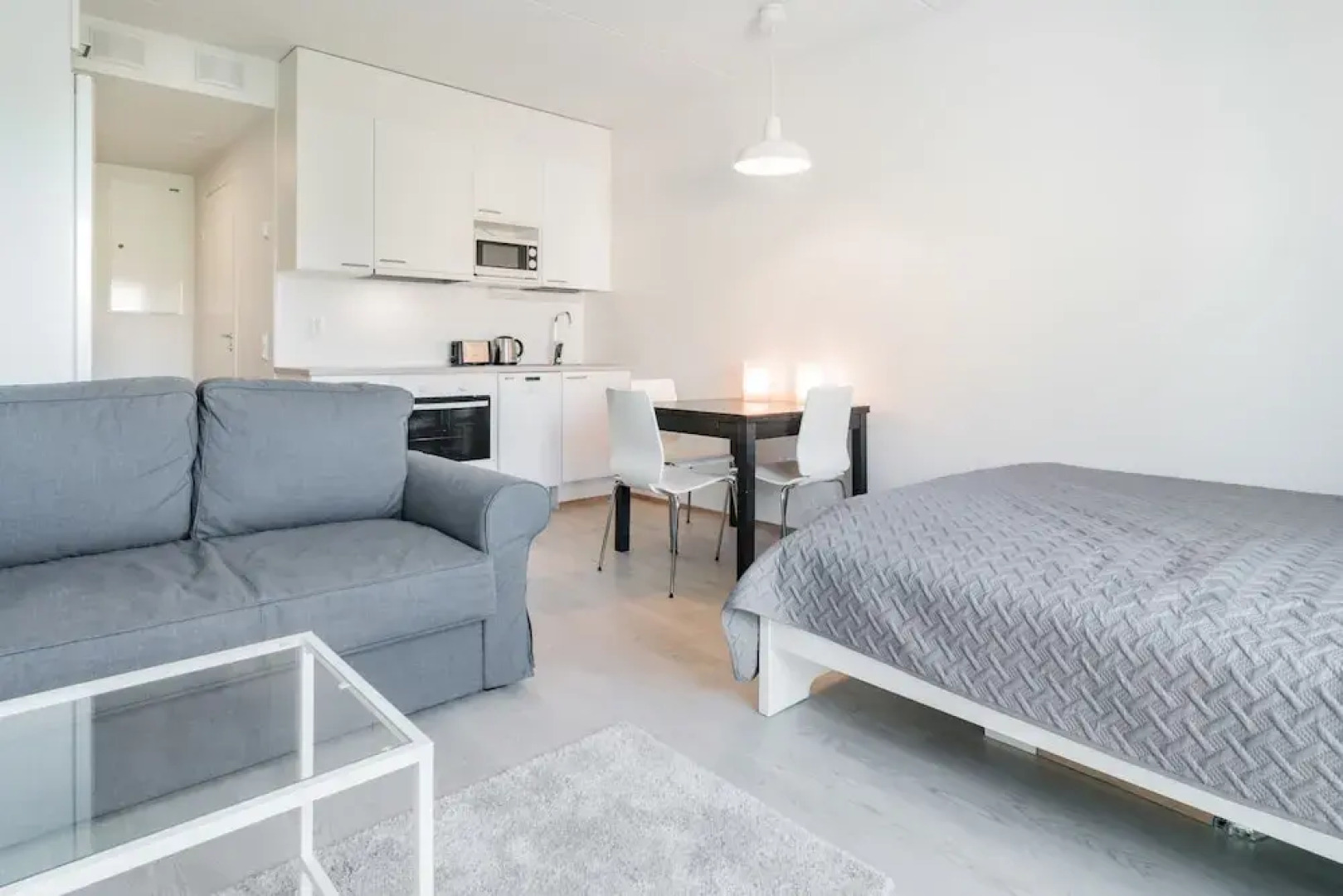 Local Nordic Apartments - Snowy Owl