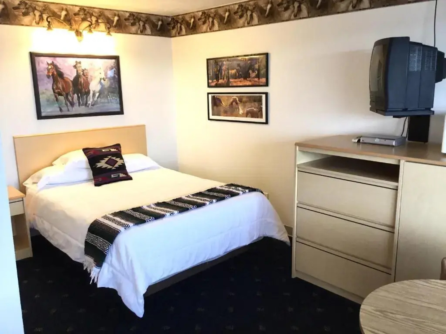 The Riverside Ranch RV Park, Motel & Campground