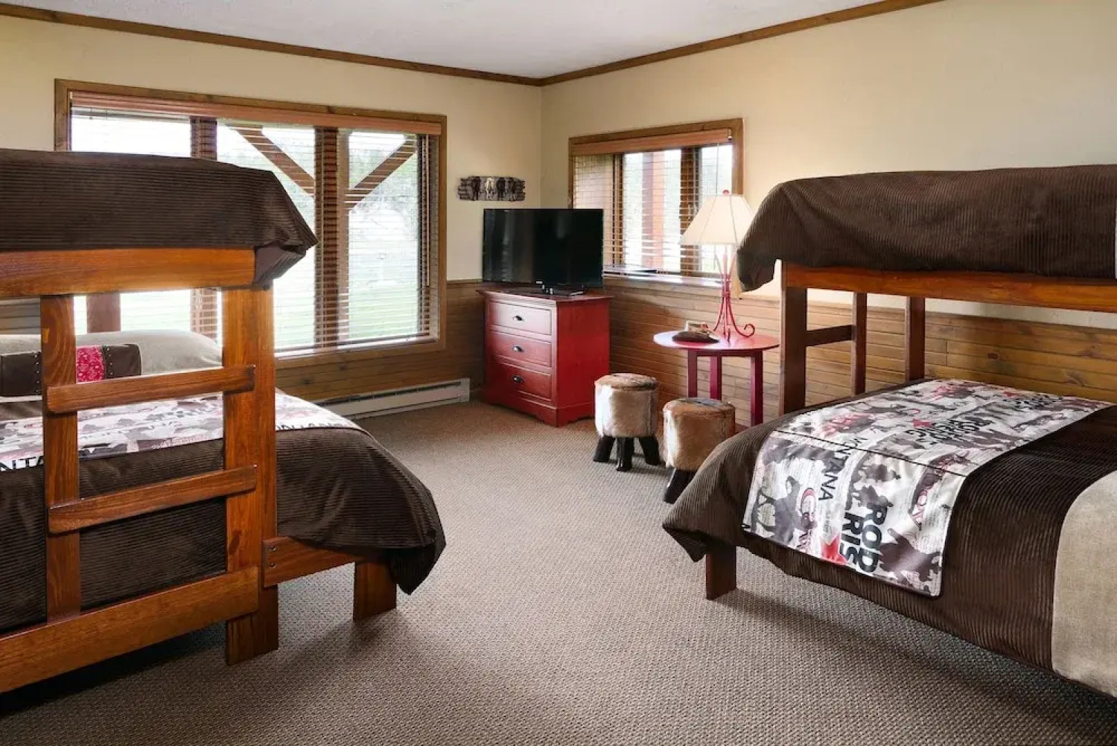 Rock Crest Lodge And Cabins