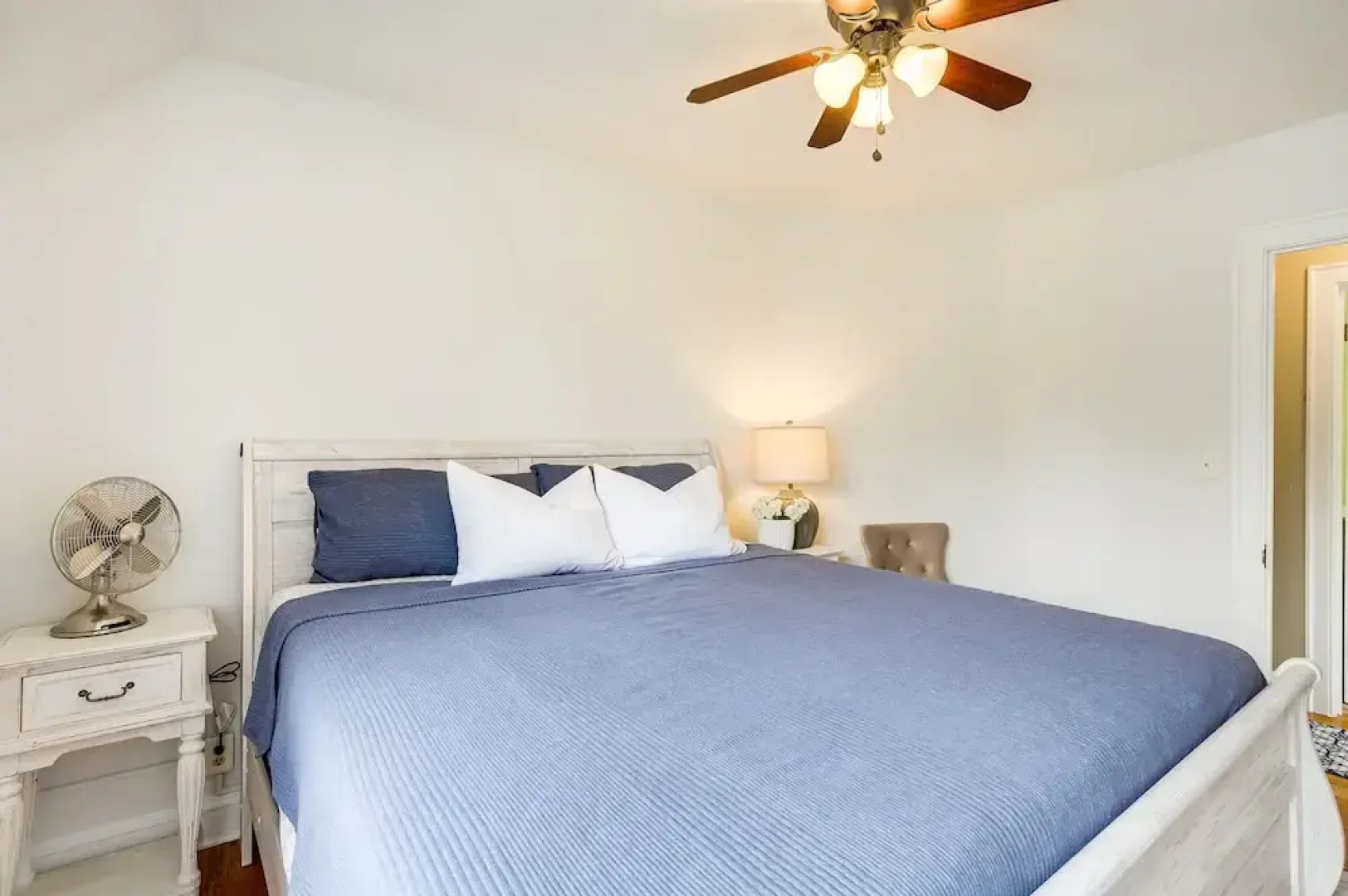 Charming South Bend Retreat ~ 1 Mi to Notre Dame!