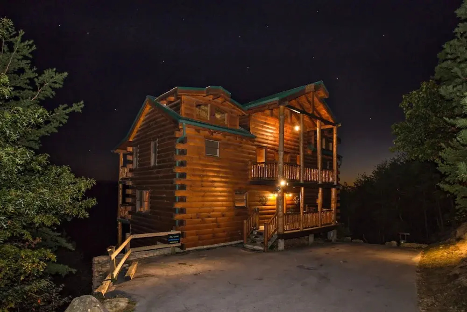 Where Eagles Fly - 4 Br Cabin