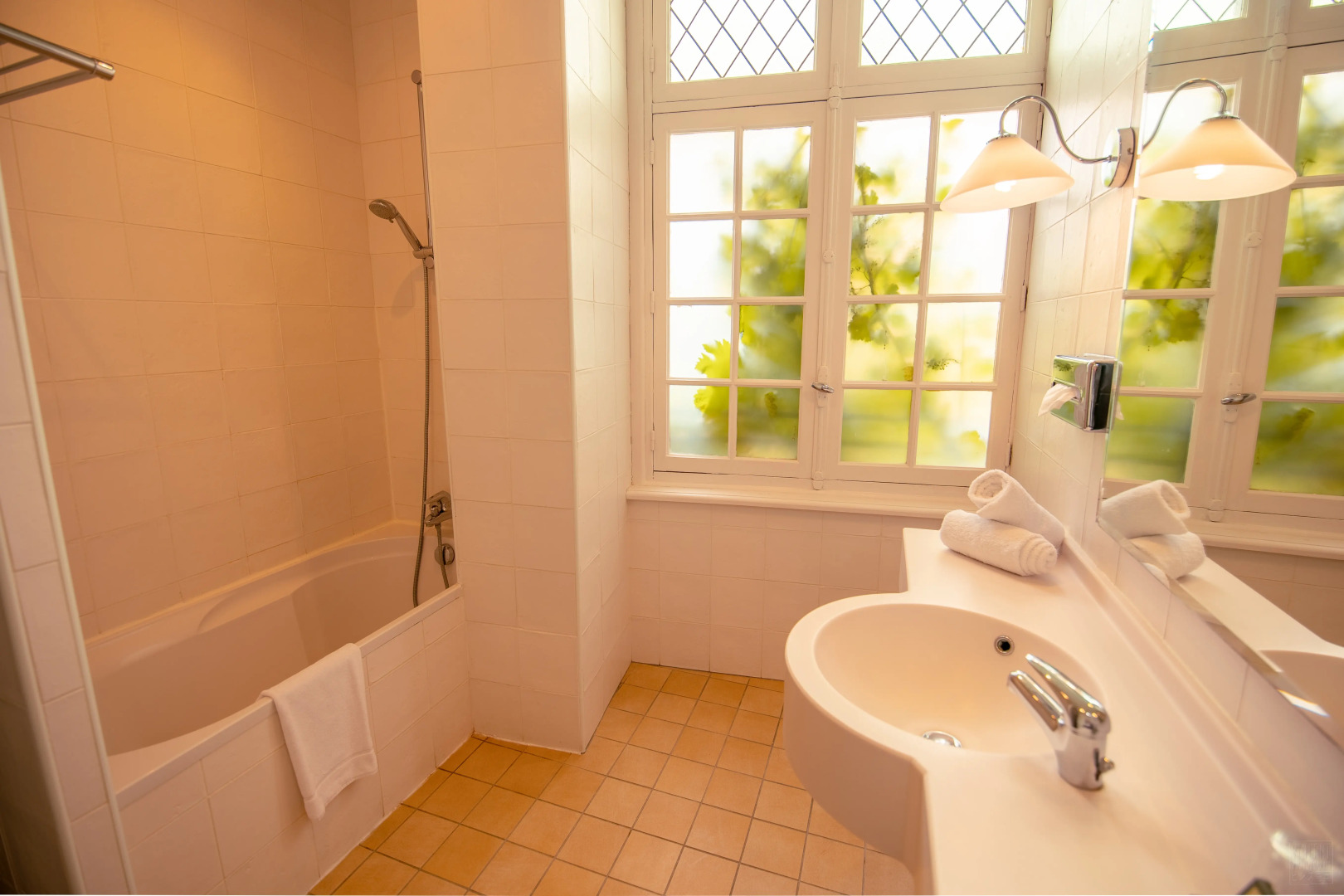 Hôtel Le Donjon - Coeur de la Cité Médiévale