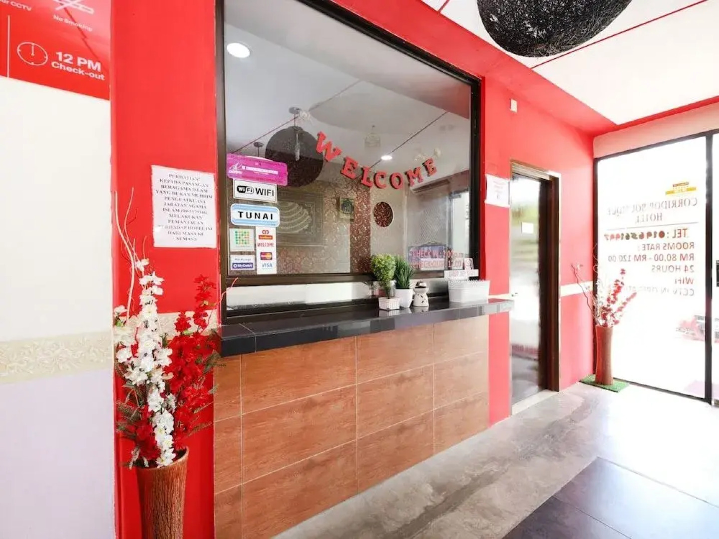 OYO 712 Hotel Corridor