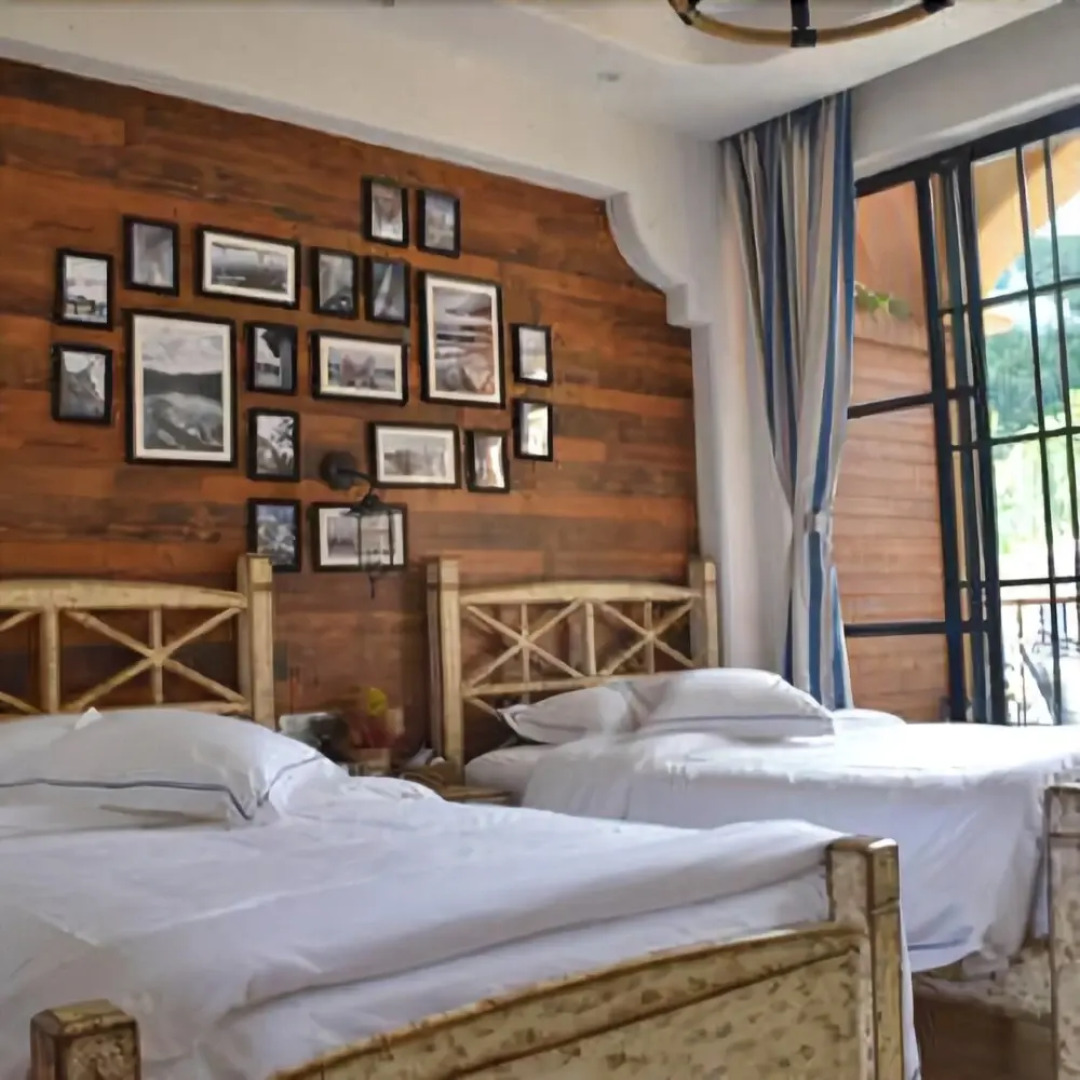 Lugu Lake Xiyue Wetland Landscape Hotel