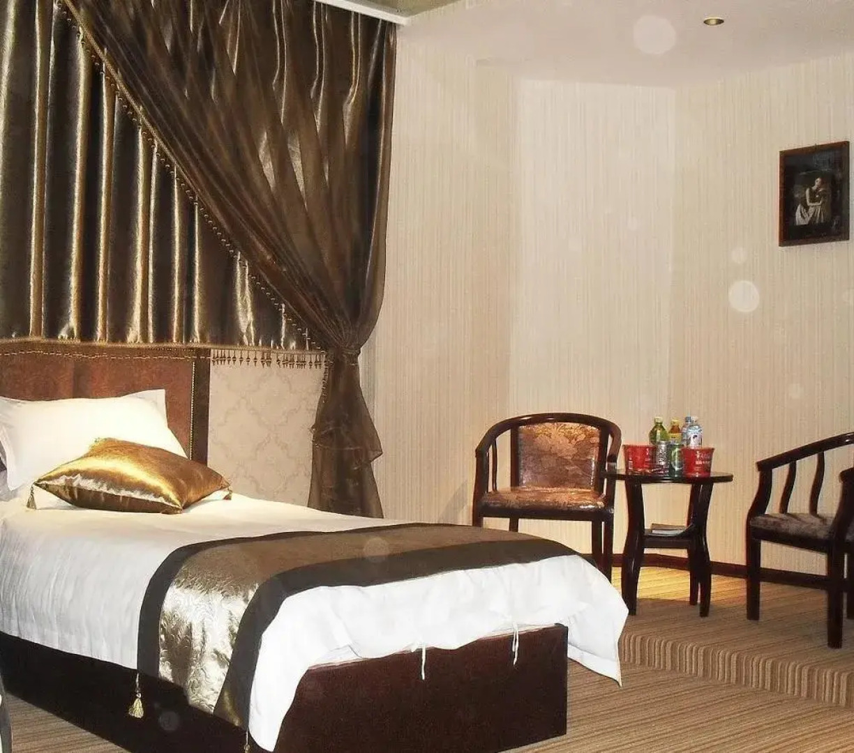 Communications Hotel