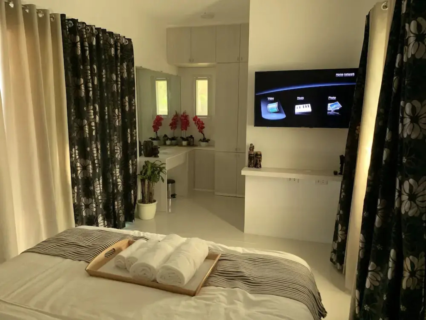 Pacific Buddies - Campsite