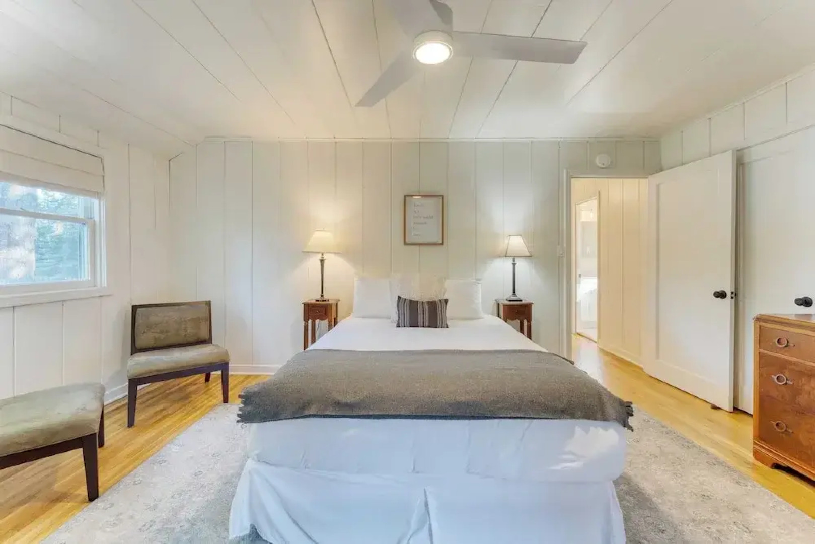 West Shore Lake House by Avantstay Ski Cabin w/ Backyard Sledding Hill!