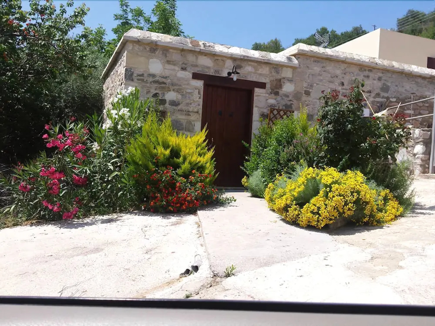 Areti Courtyard Villa