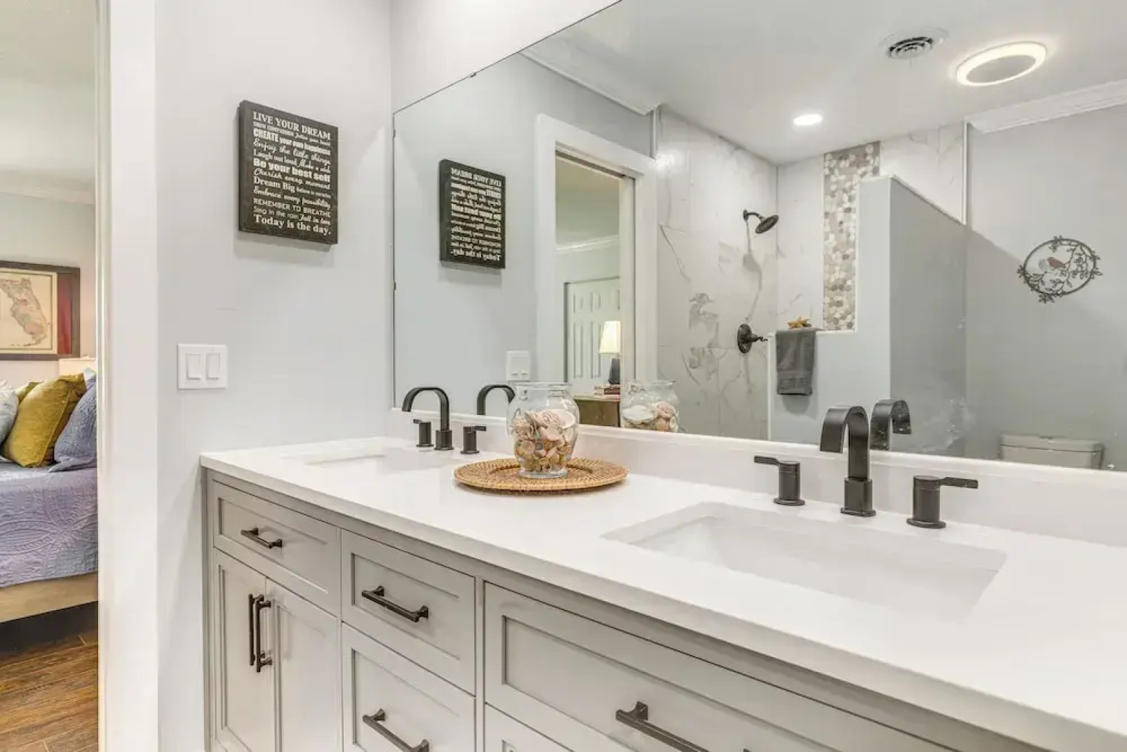 Swim, Game & Bbq: Family Retreat in Stuart