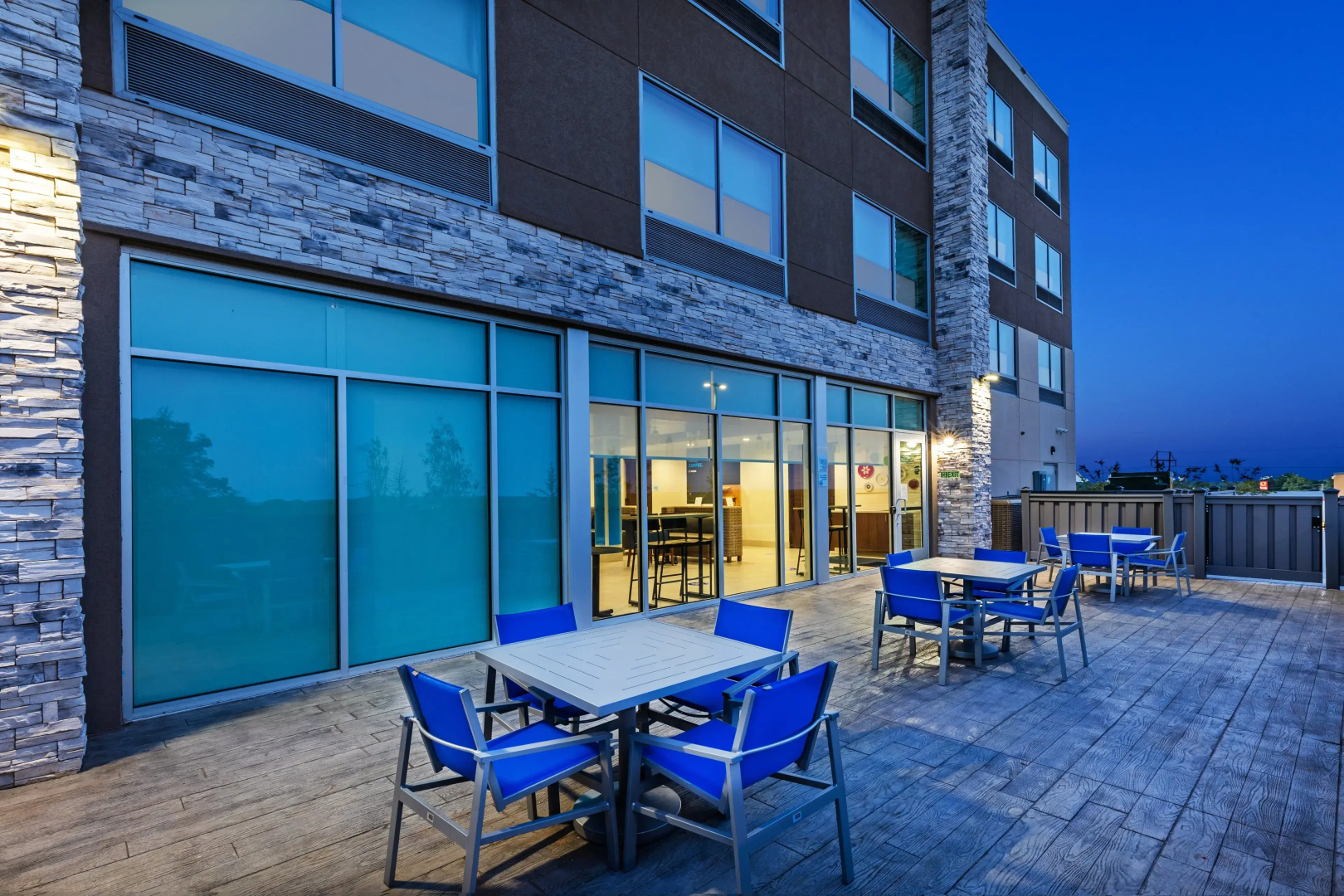 Holiday Inn Exp Stes Purcell by IHG