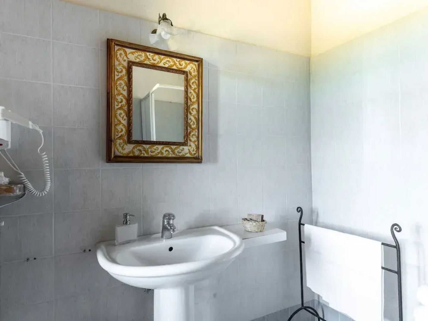 Vintage Apartment in Rapolano Terme with Swimming Pool