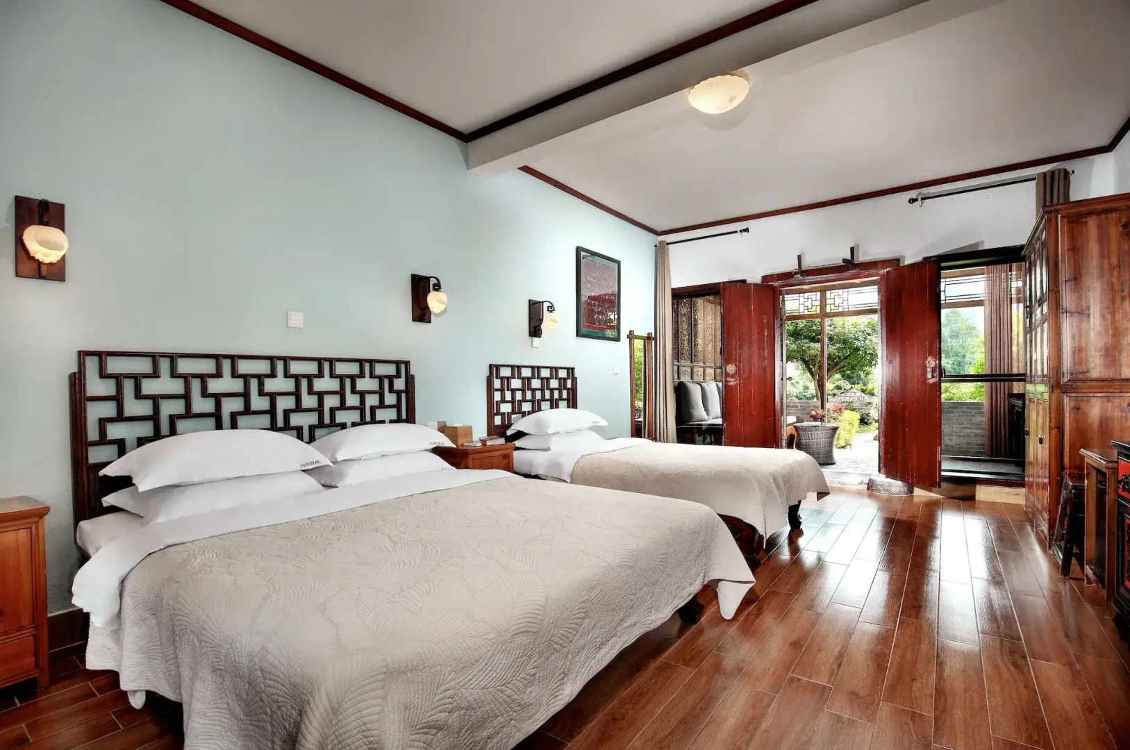 Yangshuo Mountain Retreat
