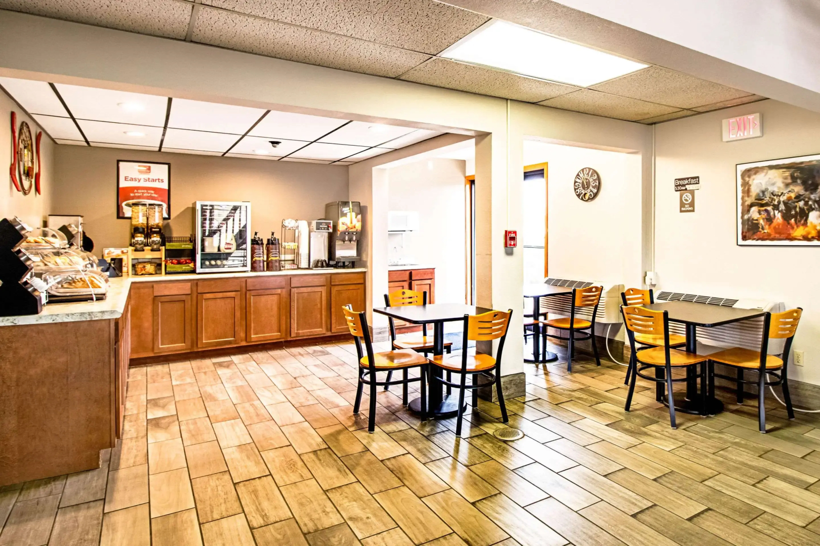 Econo Lodge Watertown