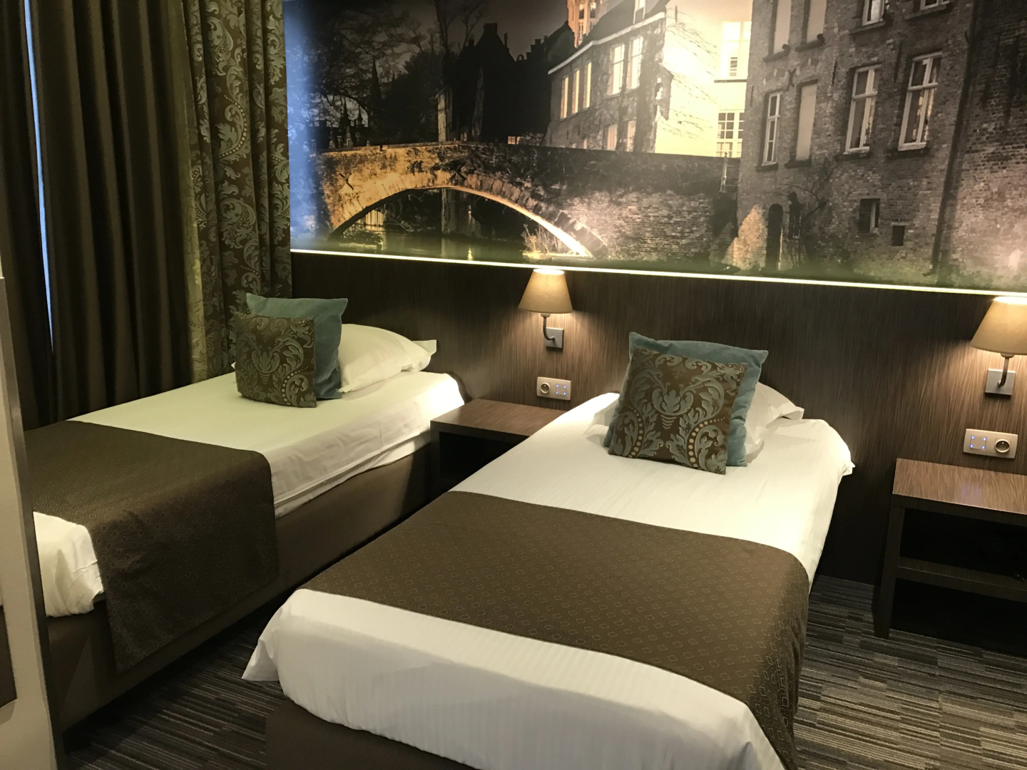 Golden Tree Hotel