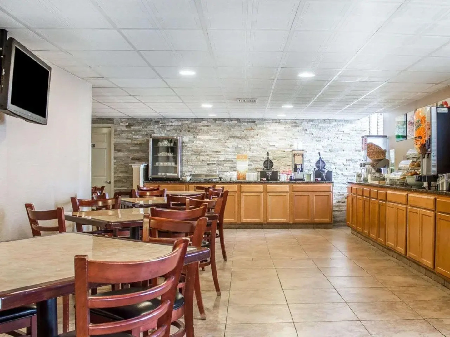 Baymont by Wyndham Scranton Dunmore