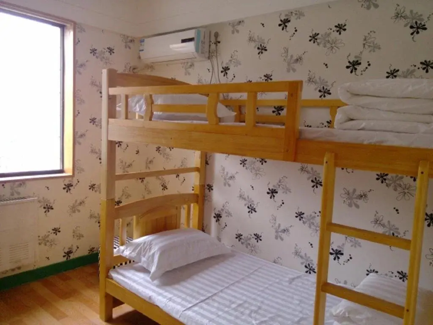 Jia Ting International Youth Hotel