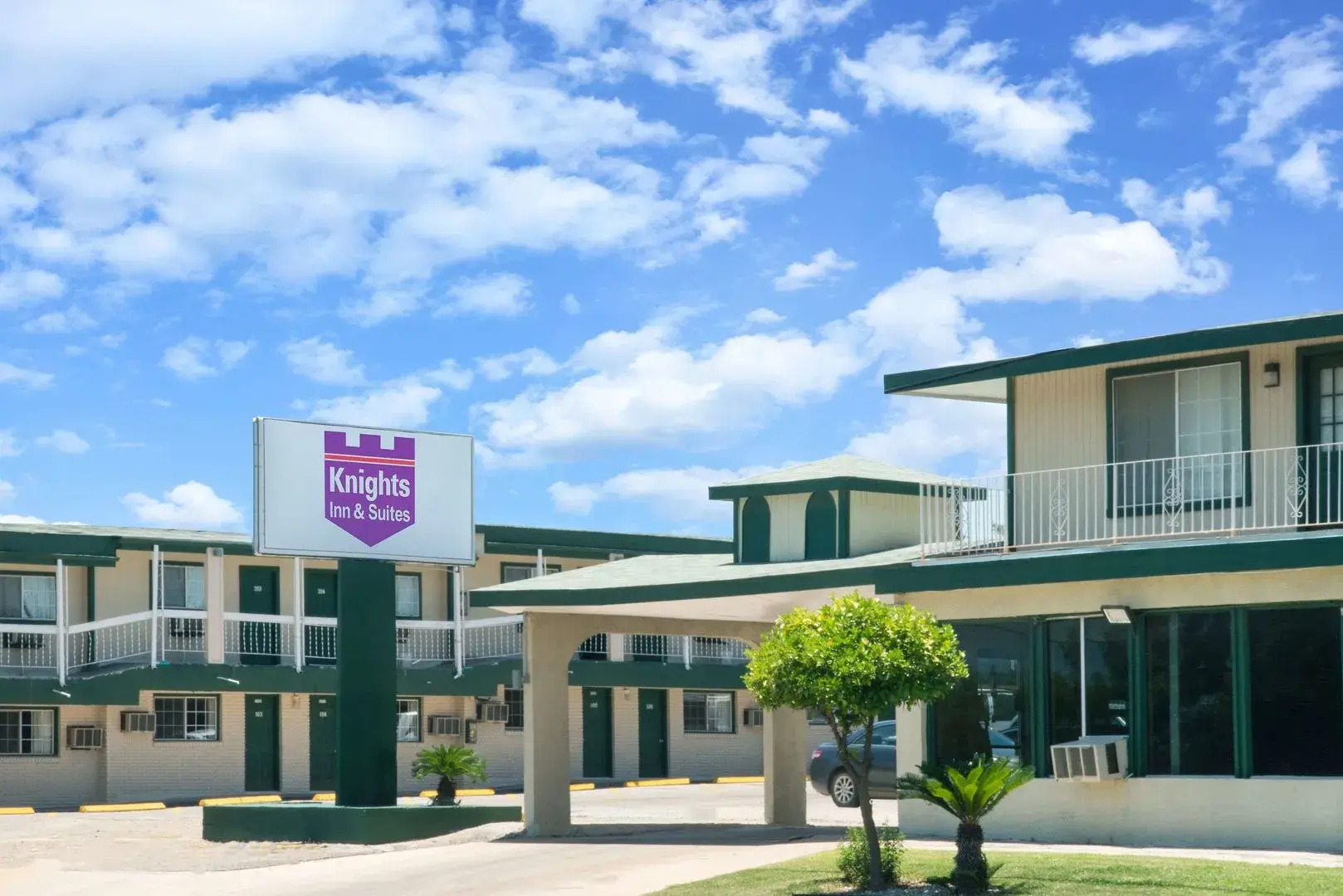 Executive Inn and Kitchenette Suites