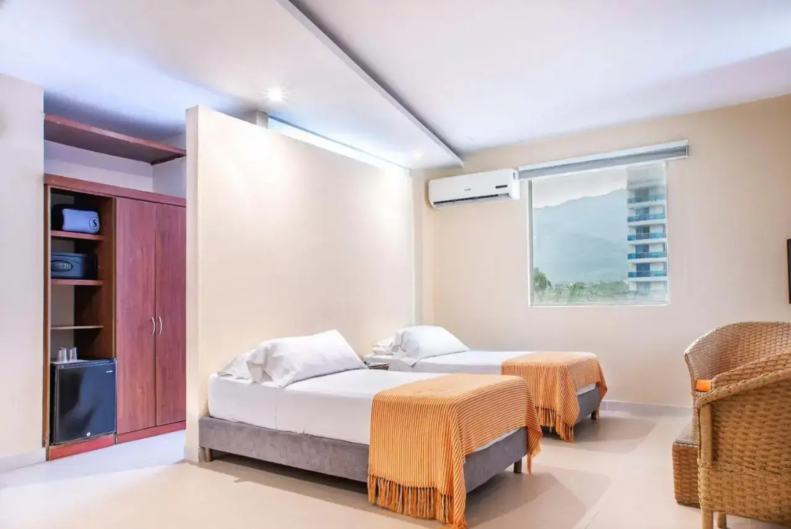 Santorini Hotel & Resort