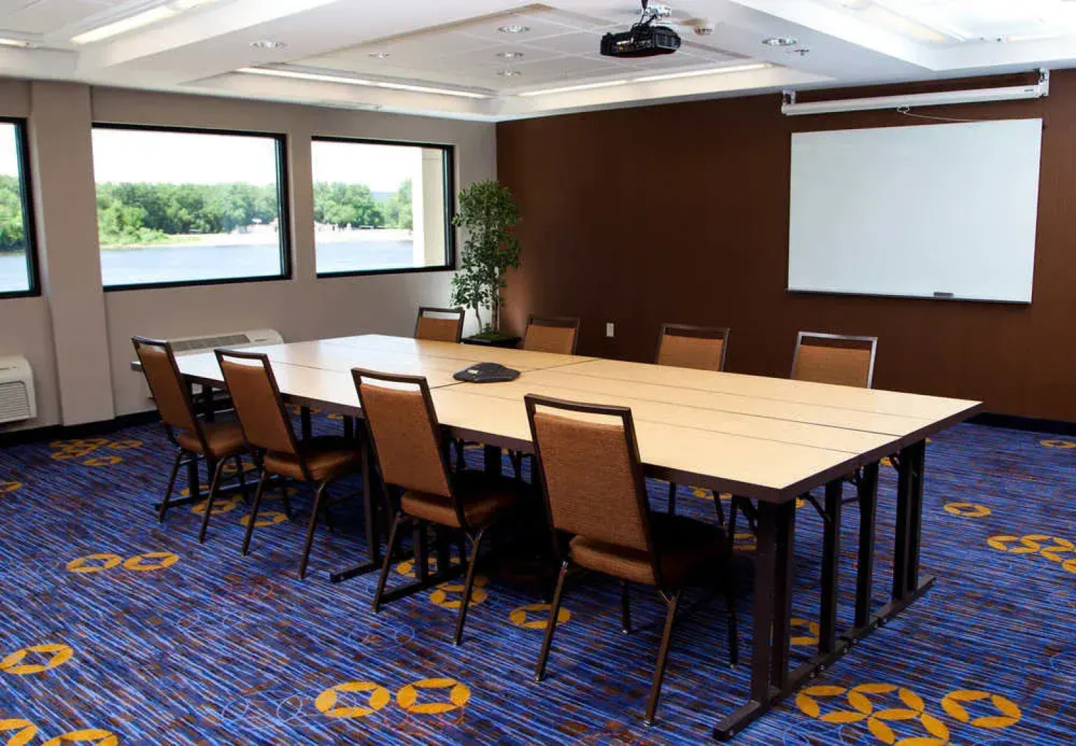 Courtyard La Crosse Downtown/Mississippi Riverfront