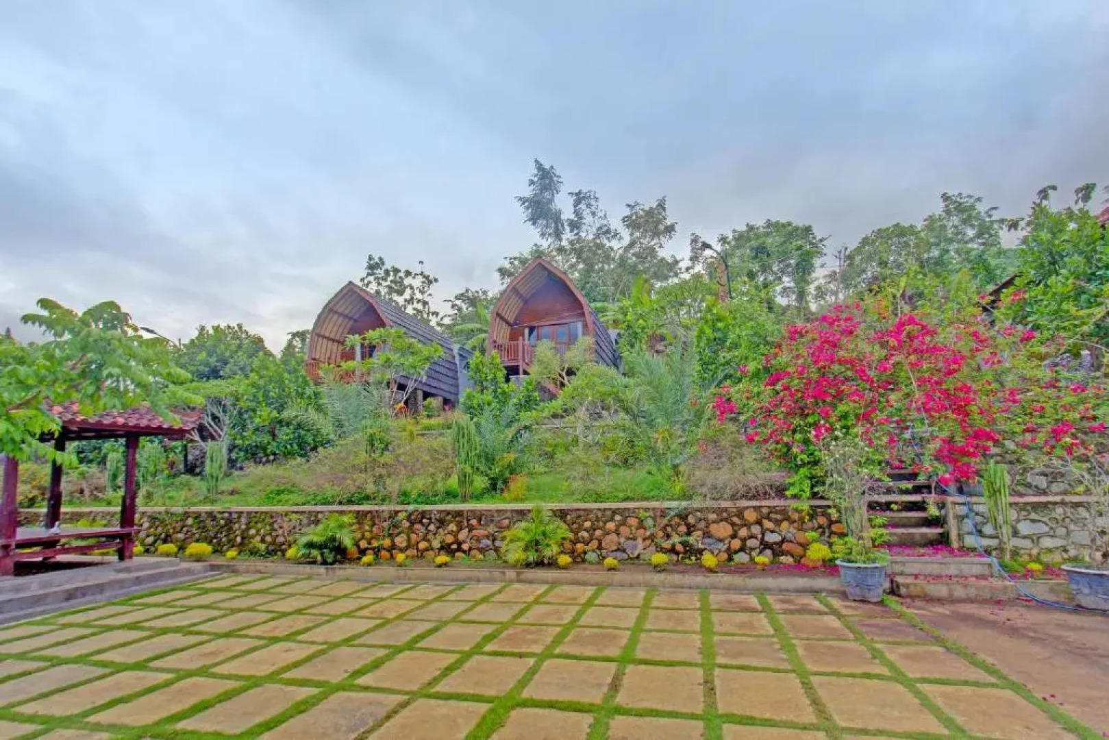 Capital O 91837 Villa Bukit Leddu