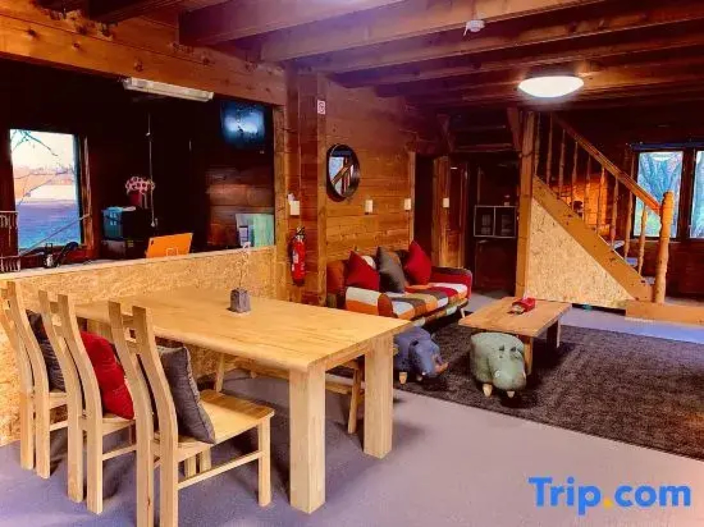 Tomy's Log House - Need Car