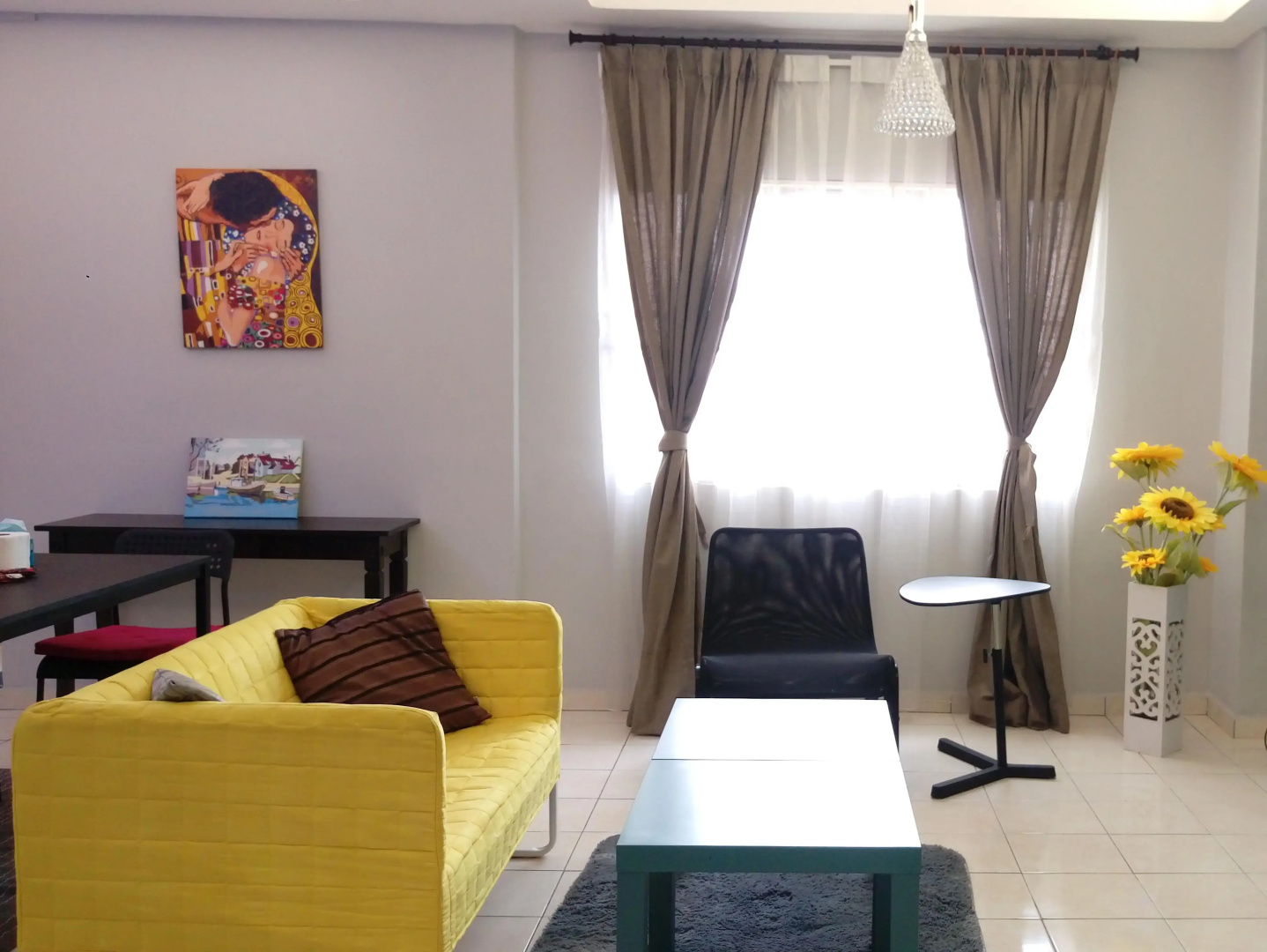 J Summer Residence