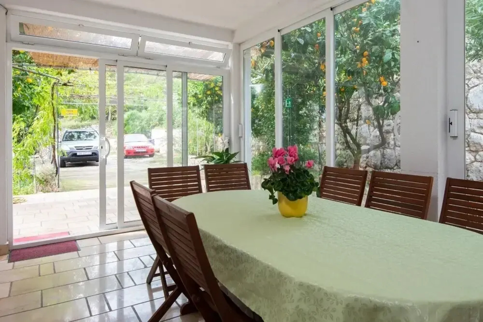 Anita - With Pool - H